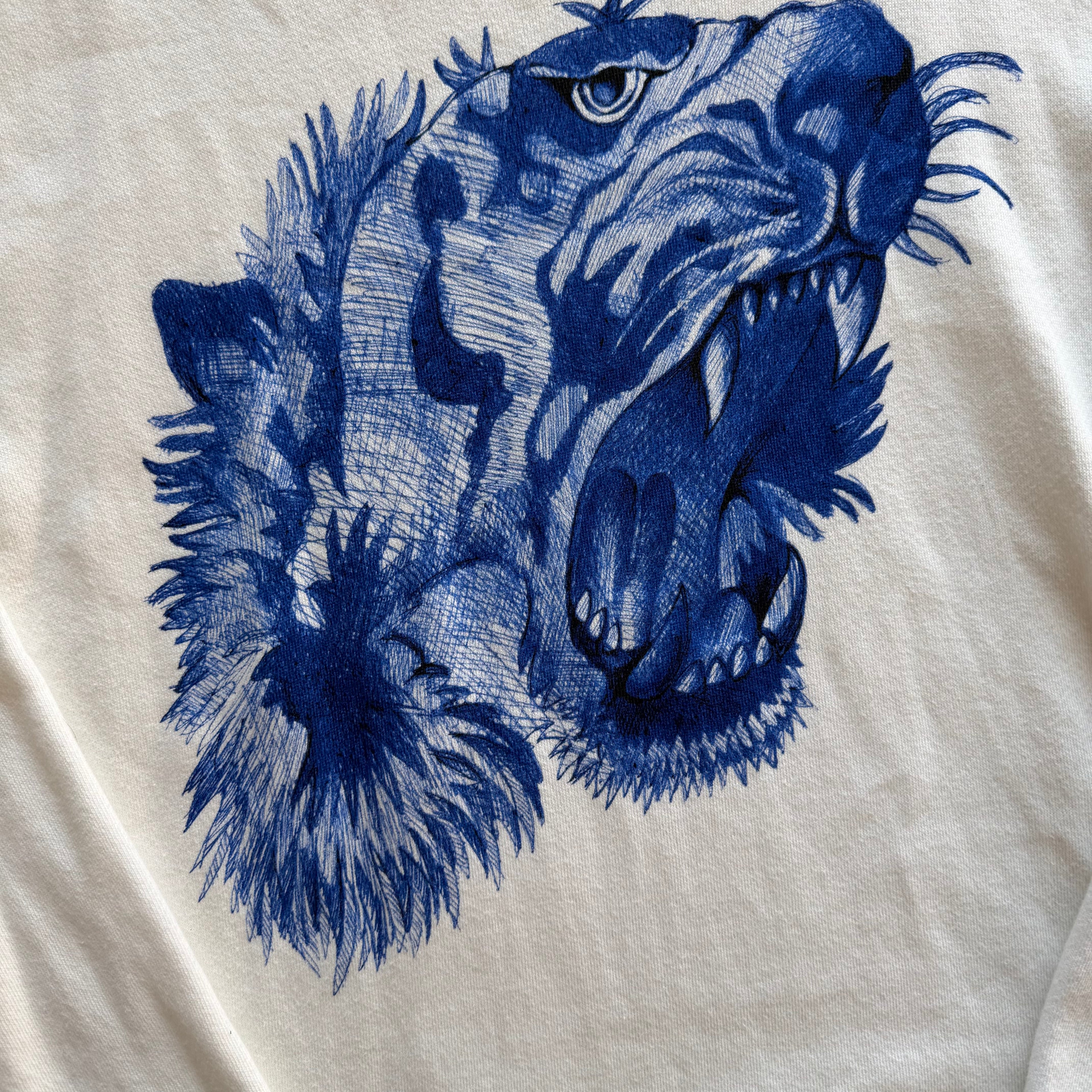L Gucci Tiger Crewneck White