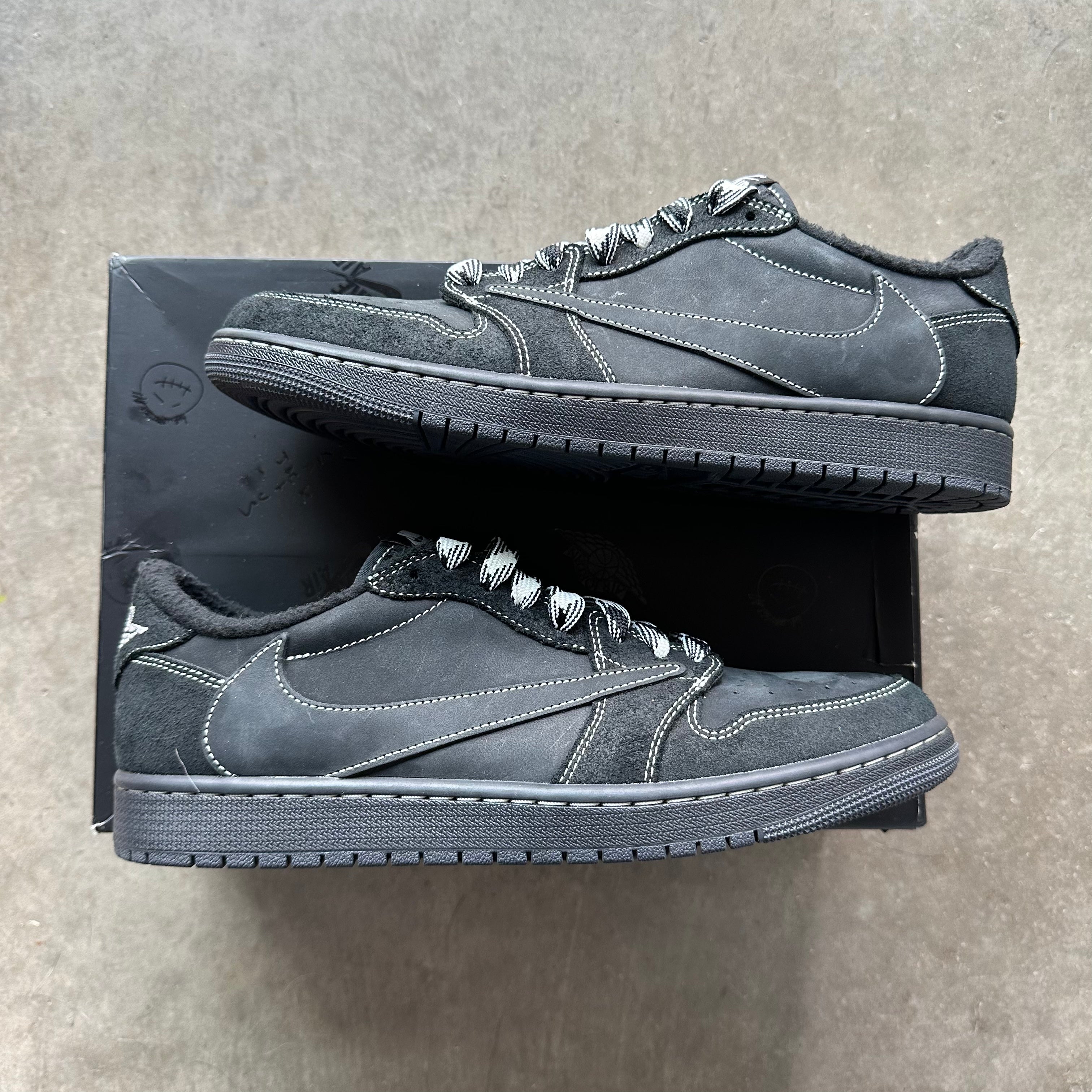 12 VNDS Travis Scott Jordan 1 Low Phantom