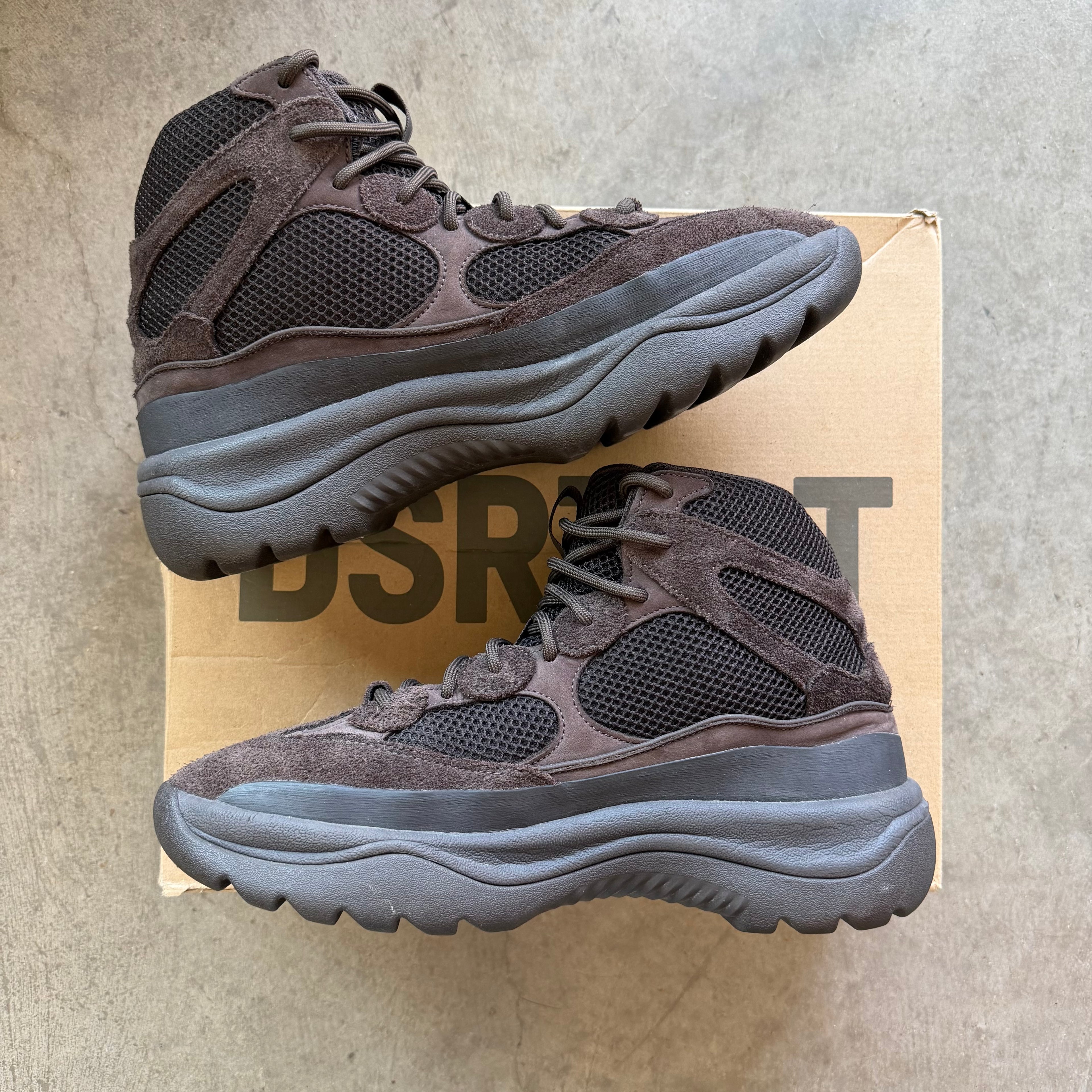 12 Used YZY x Adidas Desert Boot Oil