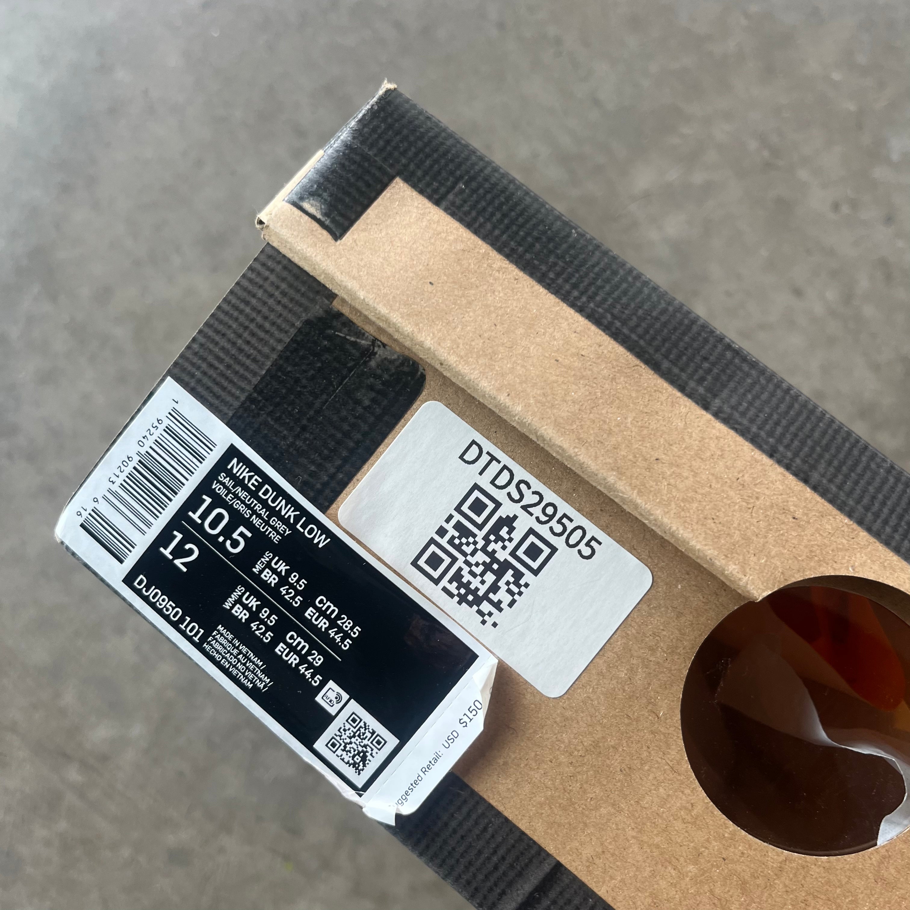 10.5 Used Nike Dunk Low Off White Lot 15