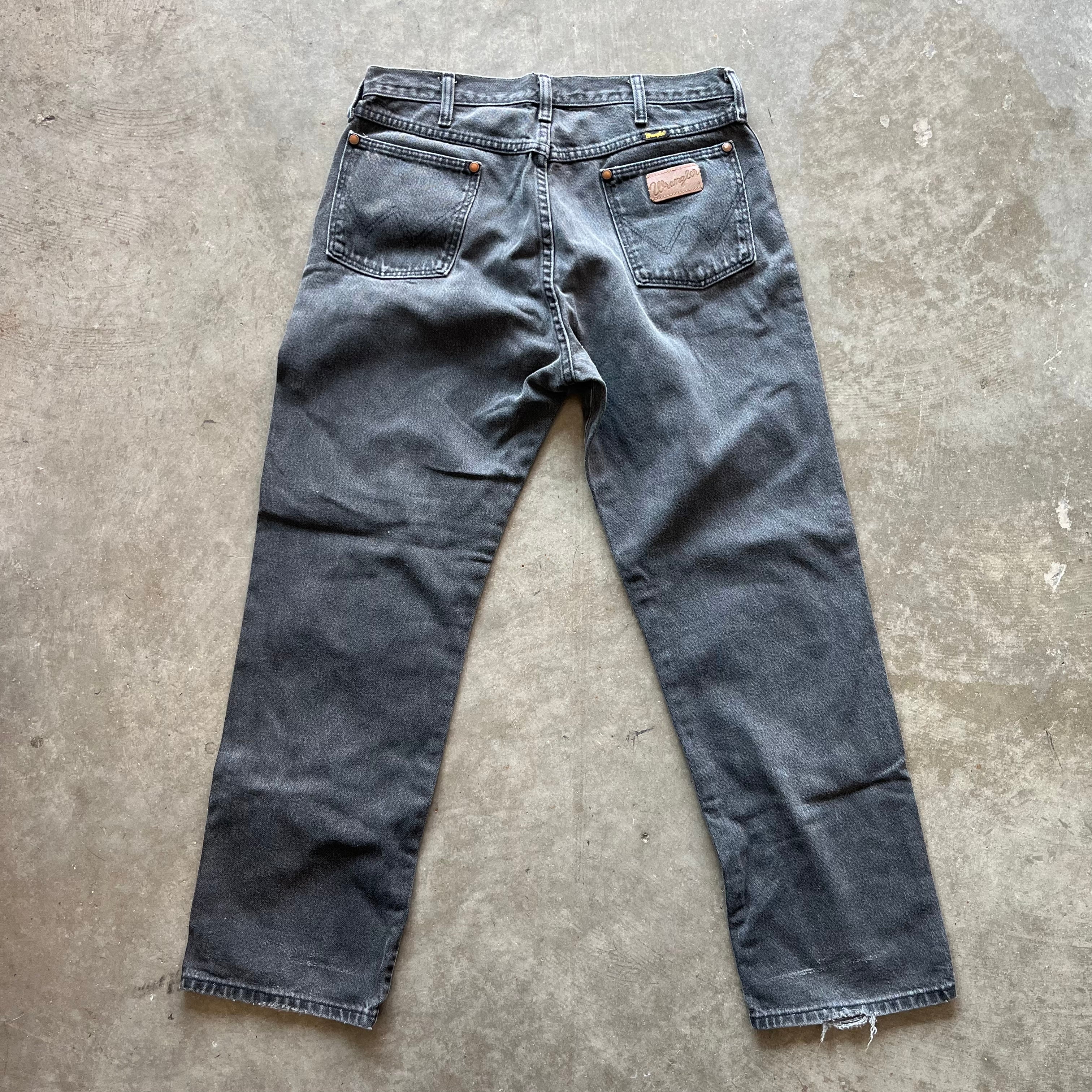 34x32 00s Black Wrangler Pants