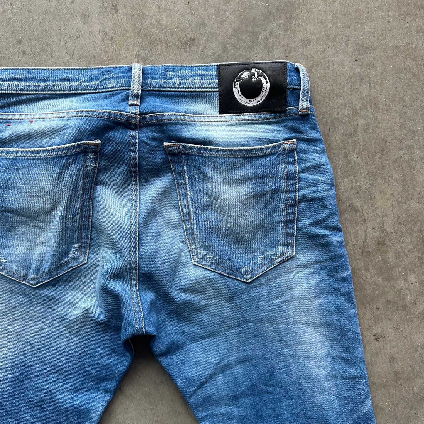 32x32 Art Meets Chaos Jeans