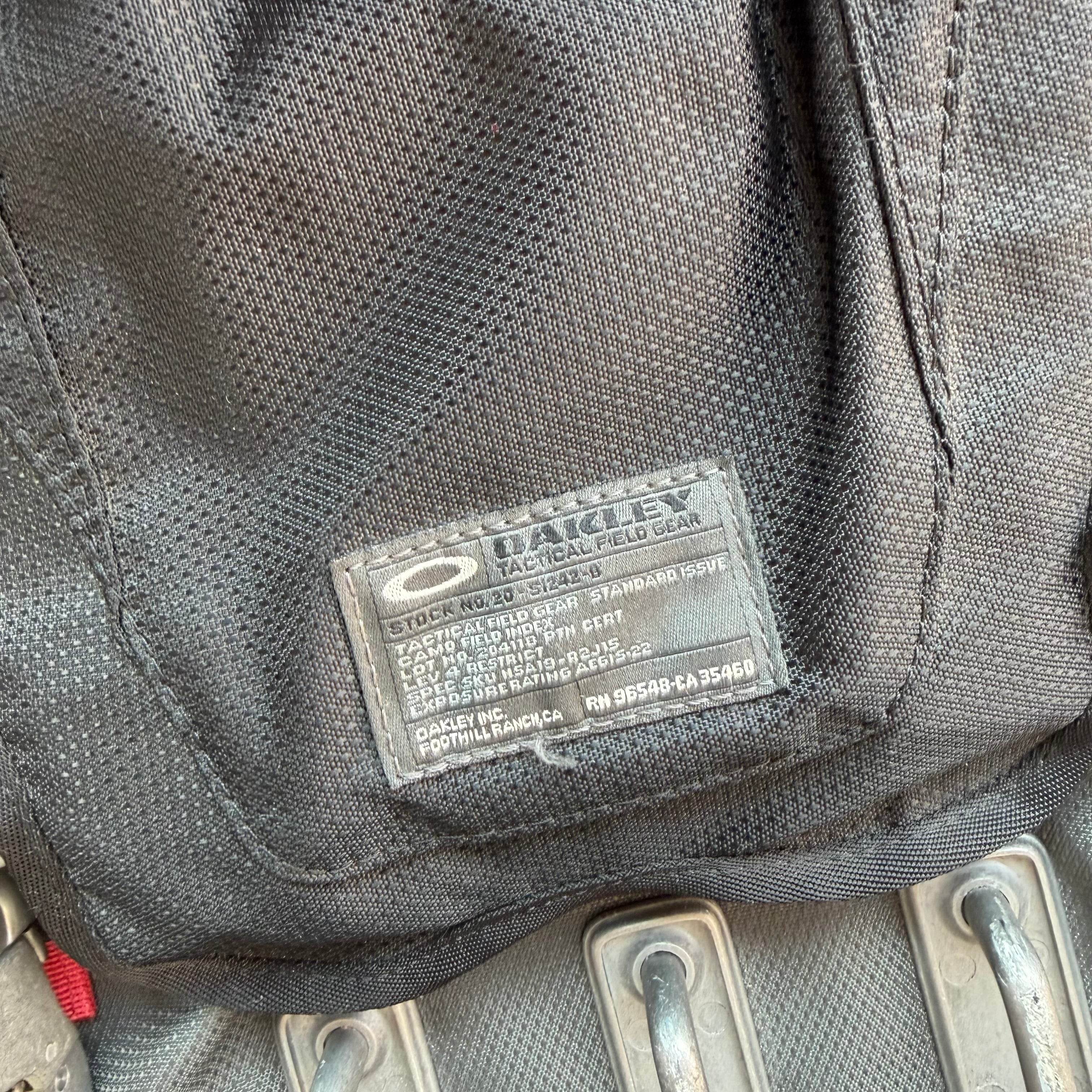 2000s Oakley Kitchen Sink Tactical Bag Grey