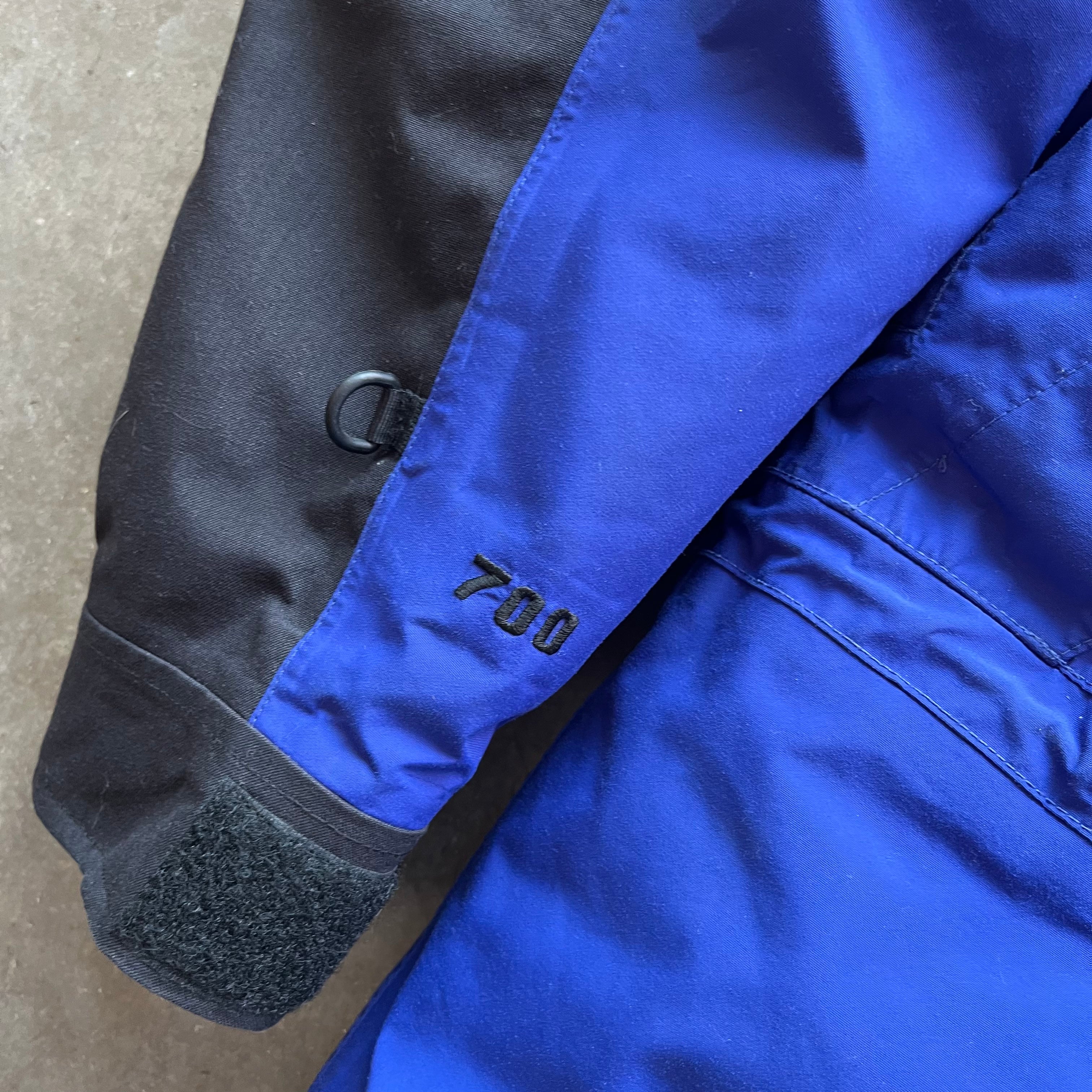 L The North Face 700 down Jacket Gore Tex