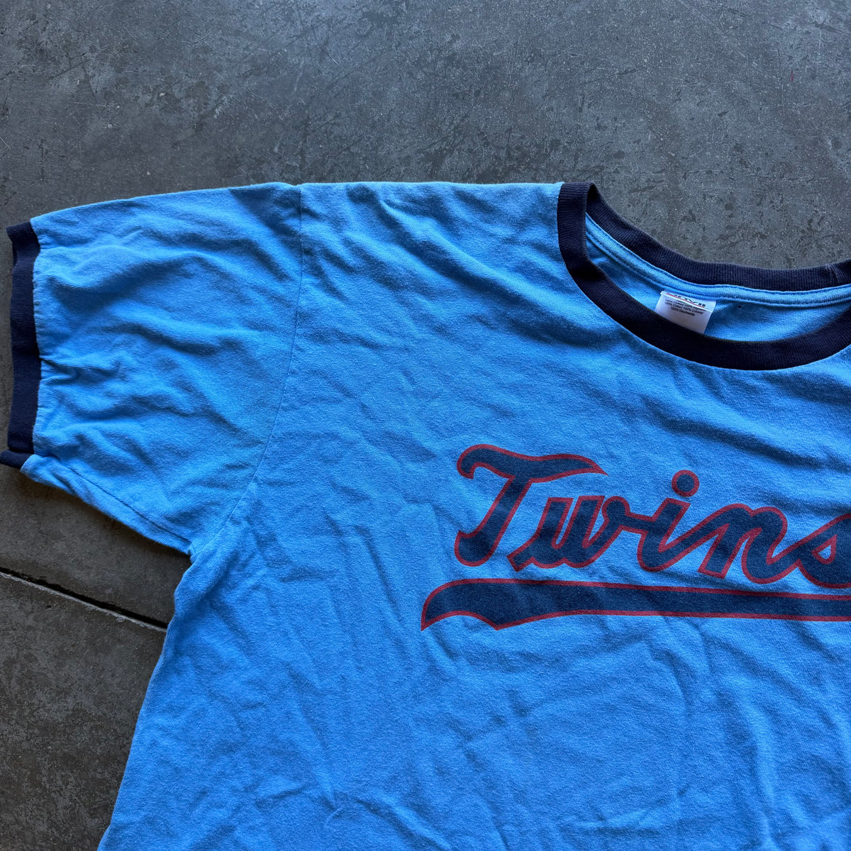XL 00s Twins Ringer Tee