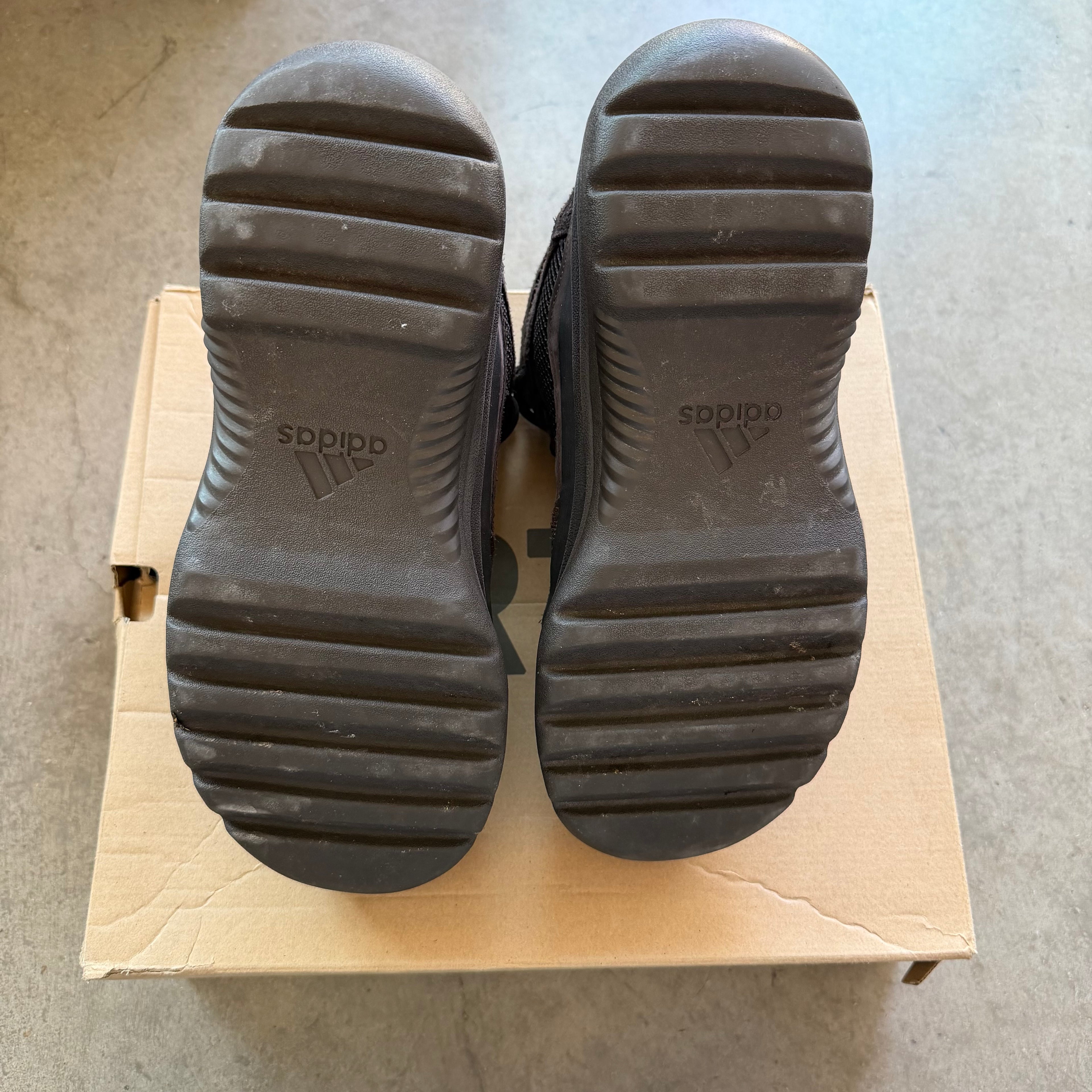 12 Used YZY x Adidas Desert Boot Oil