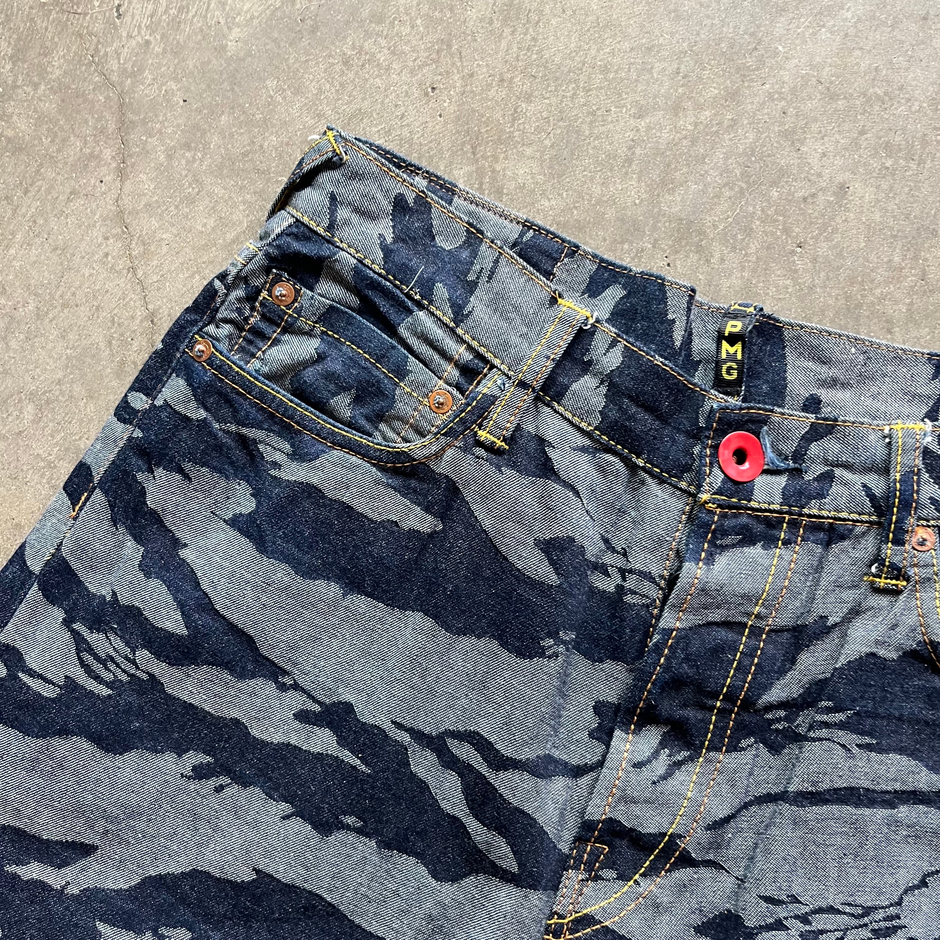 32w Camo Evisu Shorts