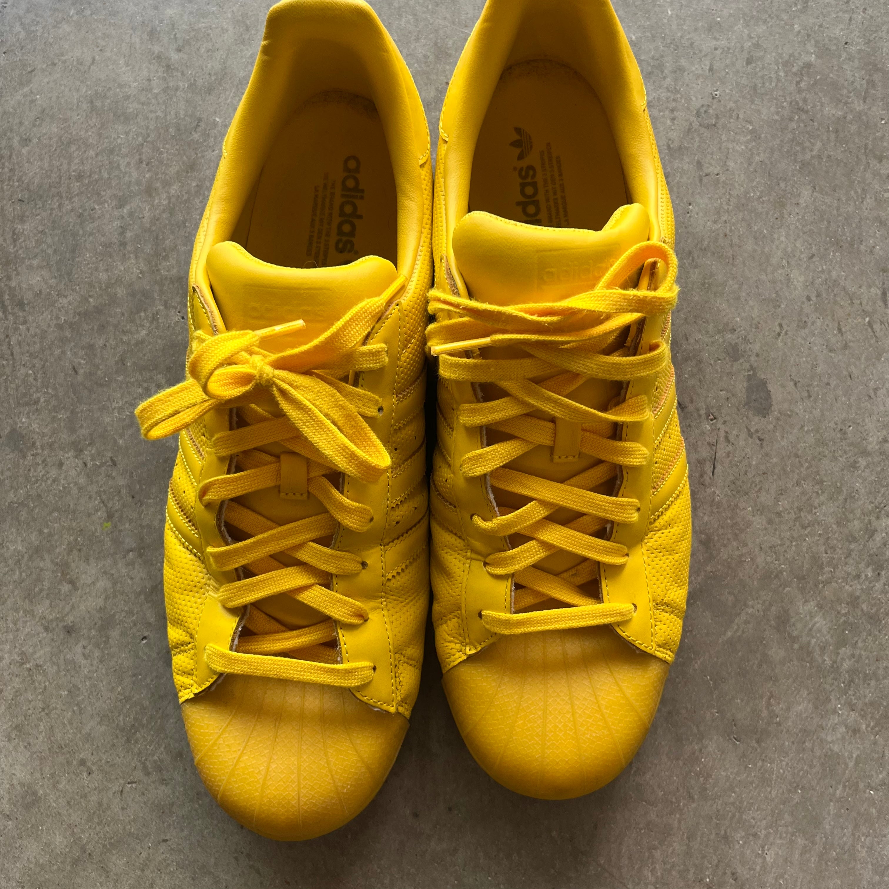 14 Used Adidas Superstar Adicolor Yellow
