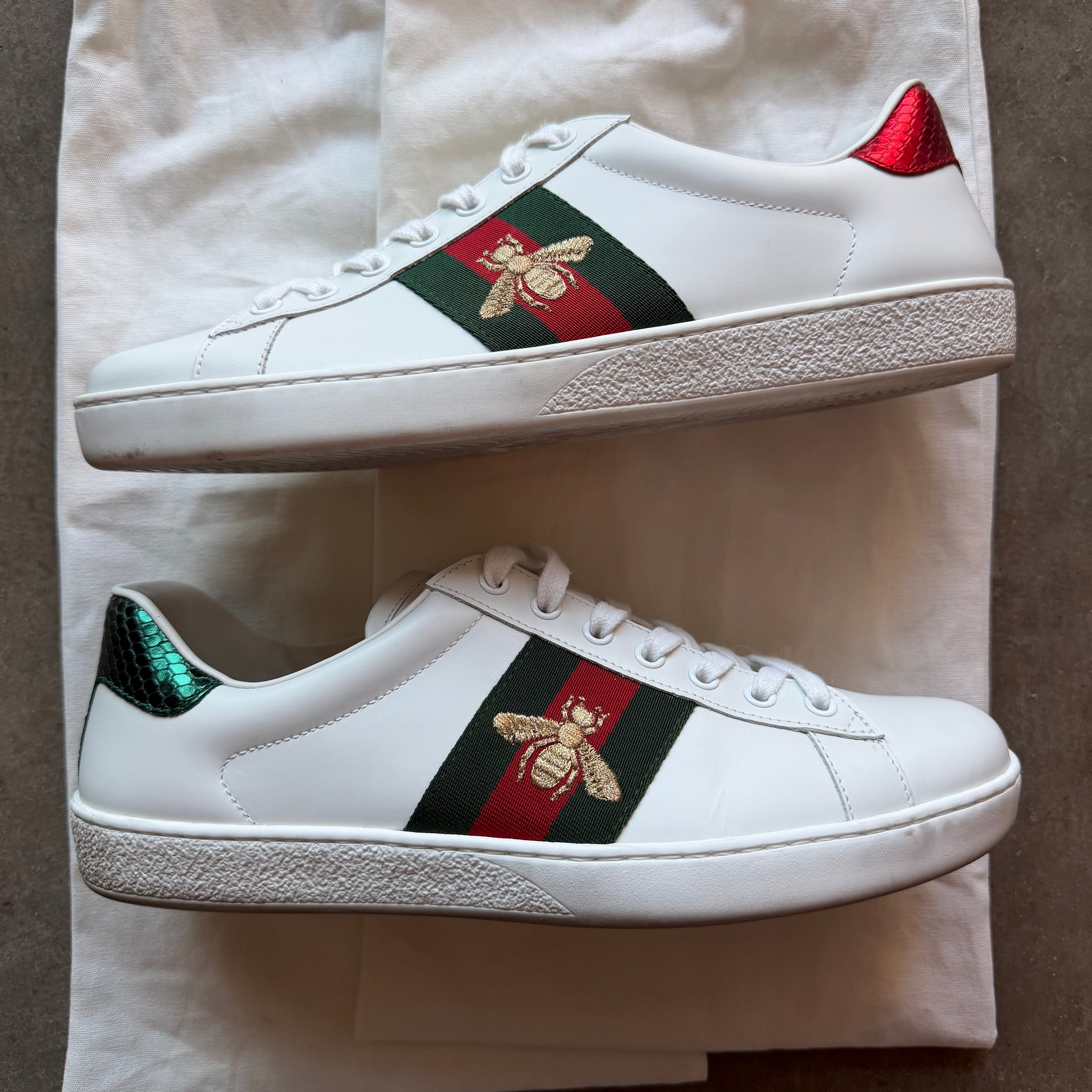 8.5 Used Gucci Ace Embroidered Bee