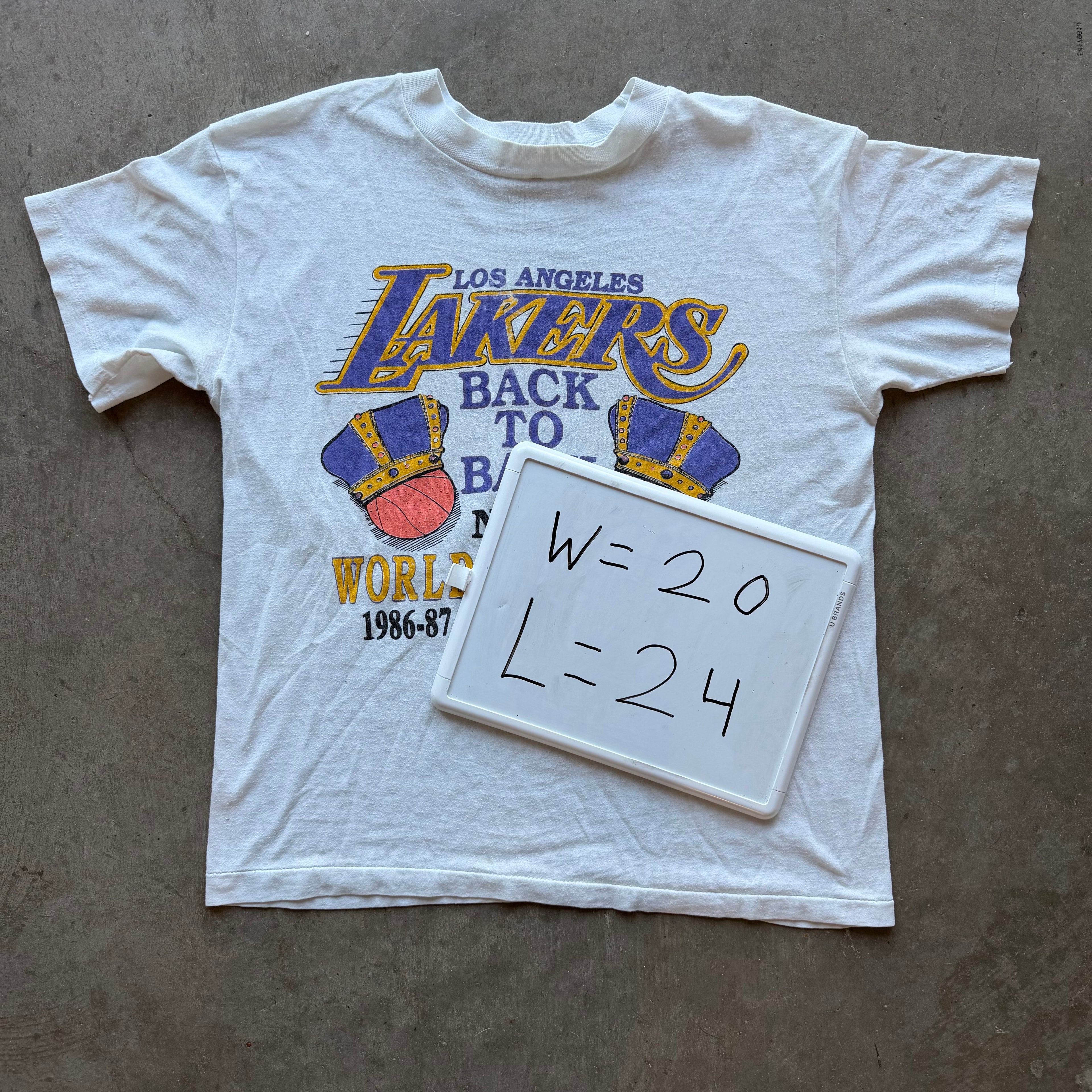 M 88 Lakers Tee