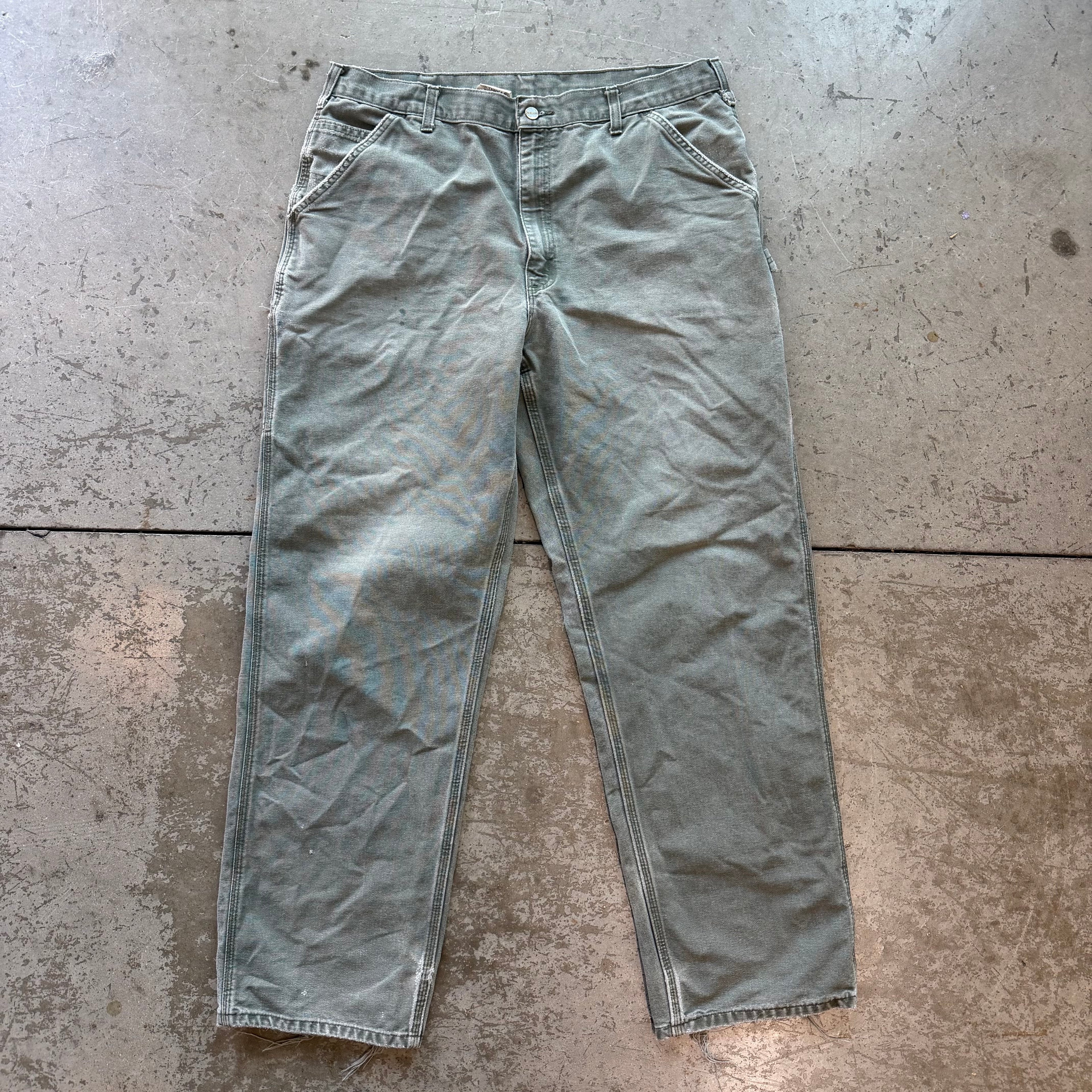 38x34 00s Distressed Carhartt Pants