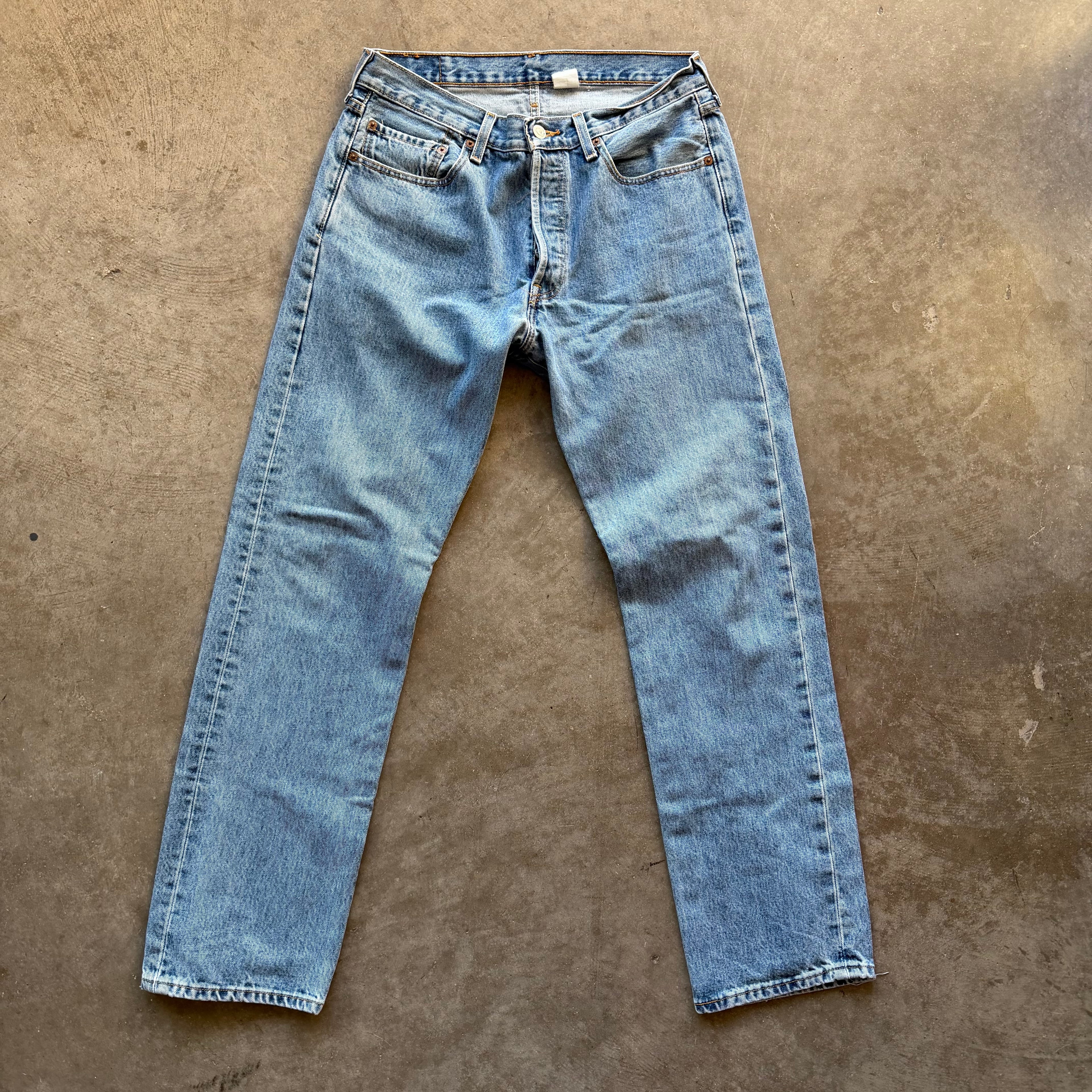 32x32 90s Denim Levi’s 501s