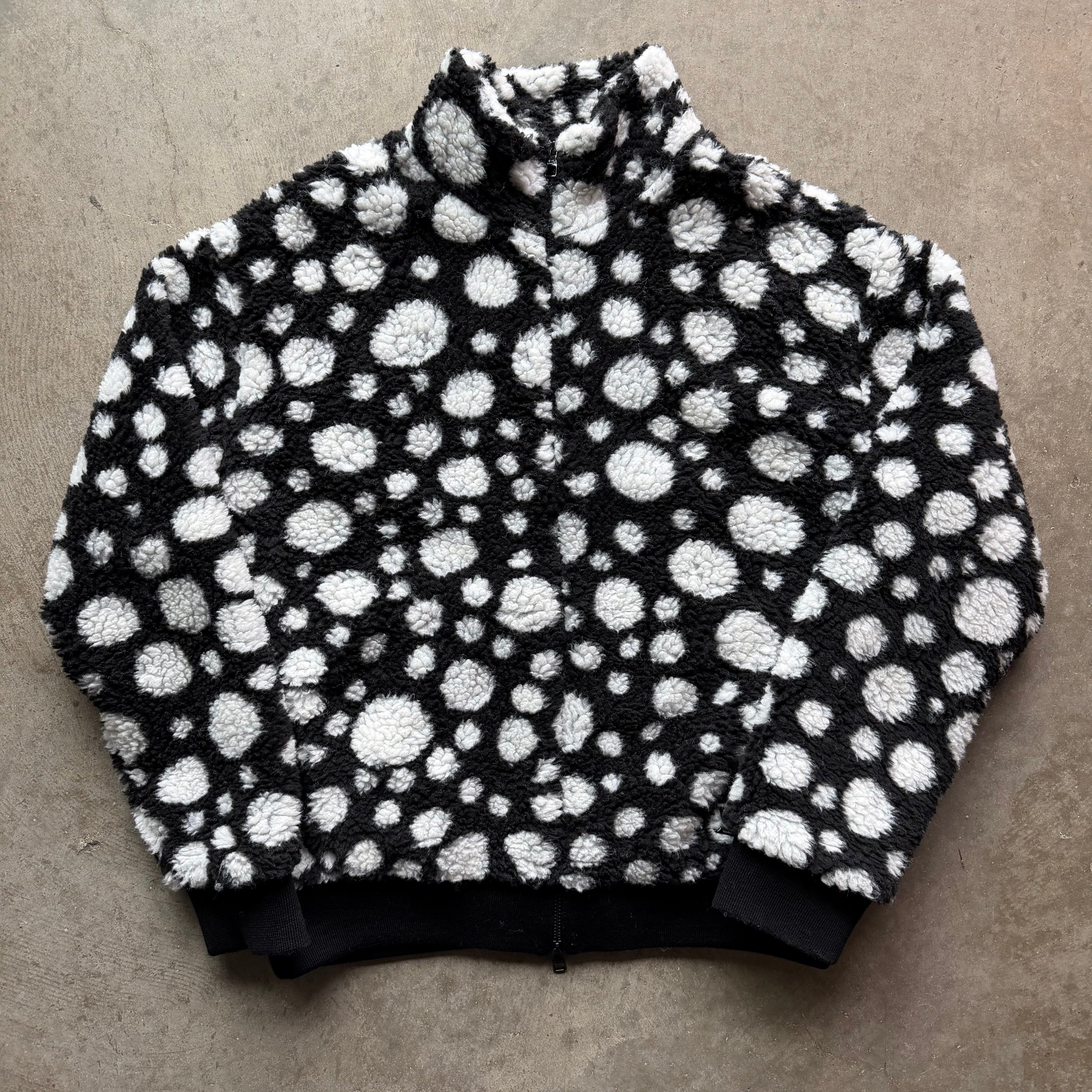 XXL Louis Vuitton Yayoi Kusama Infinity Dots Fleece