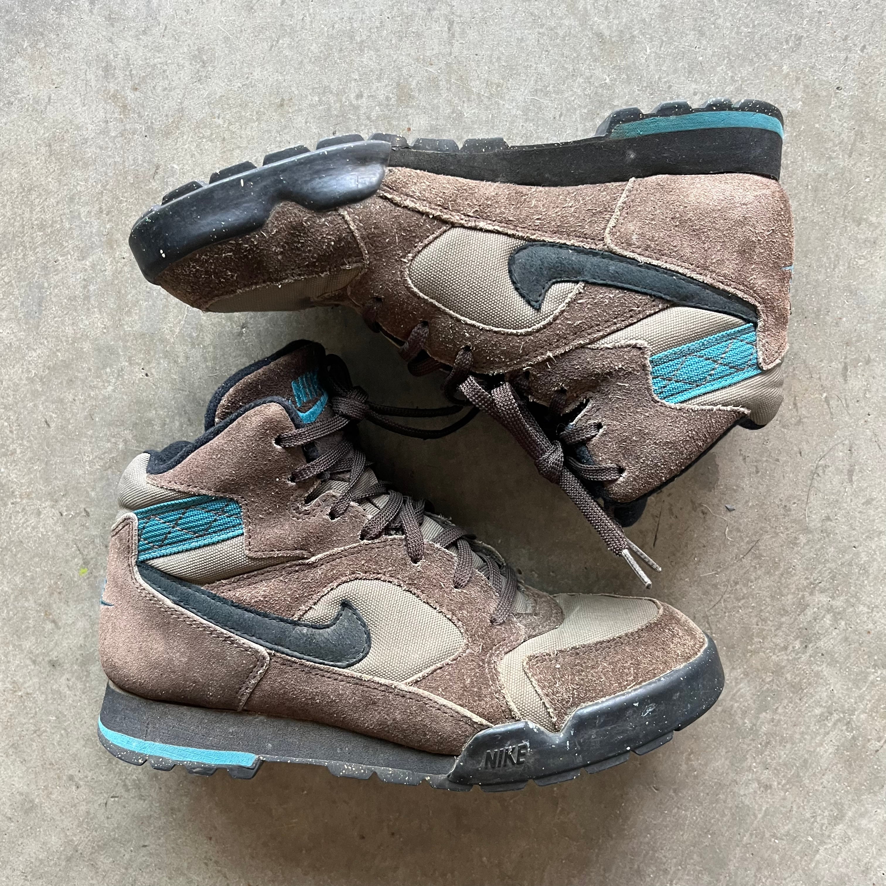 7 Used 00s Nike Hiking Boots