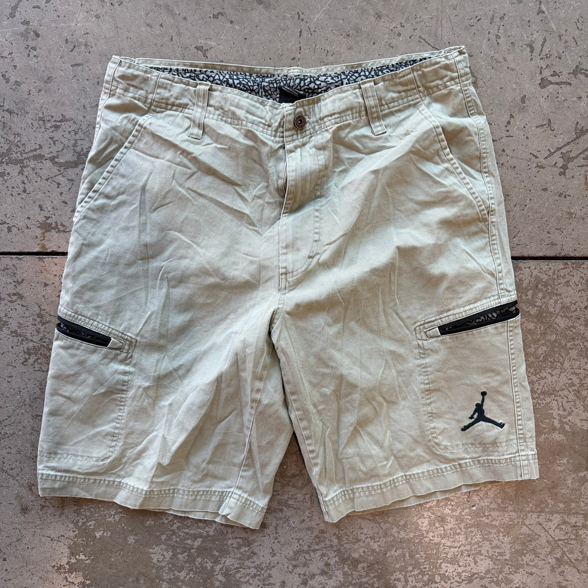 32w 00s Jordan Khaki Shorts