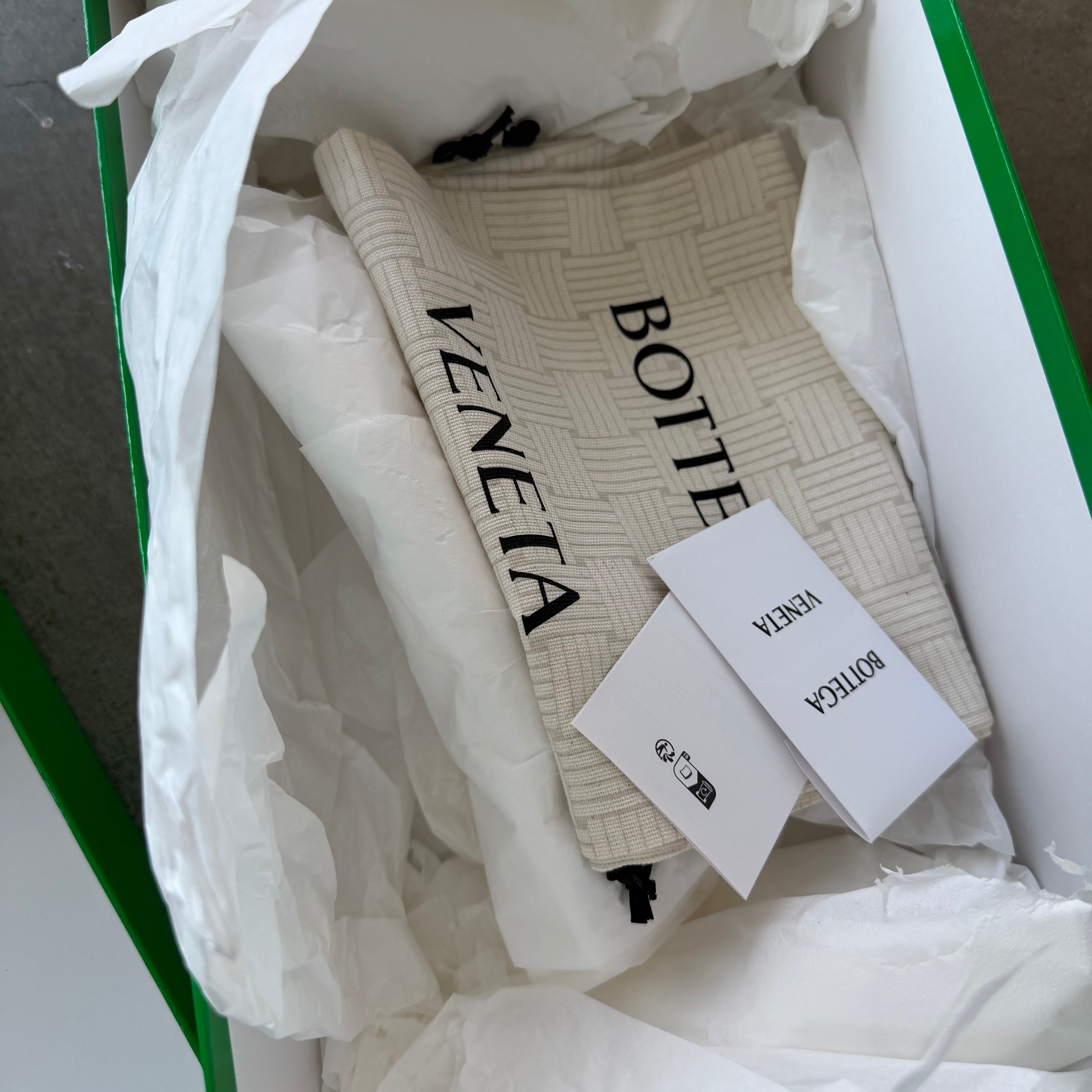7 Bottega Veneta Orbit Zesty Basalt
