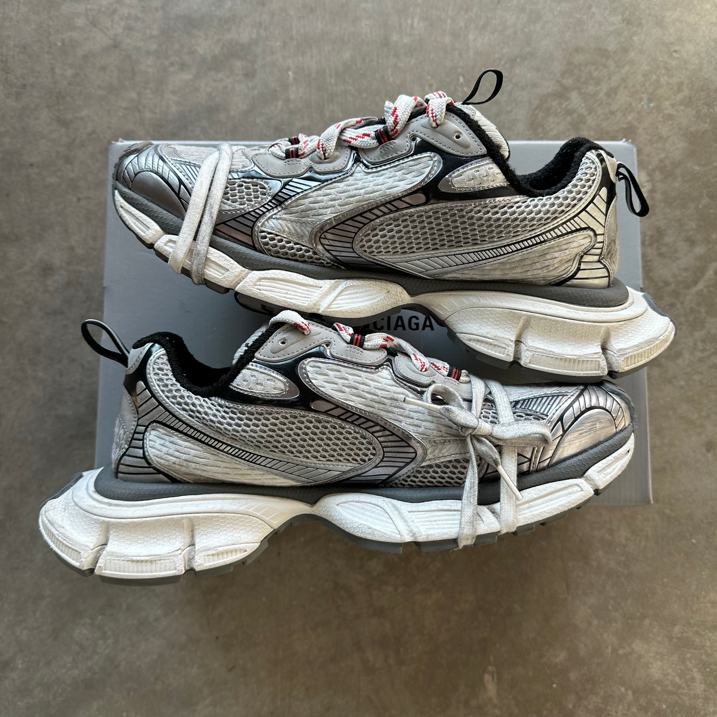 46 Used Balenciaga 3XL Red/Grey
