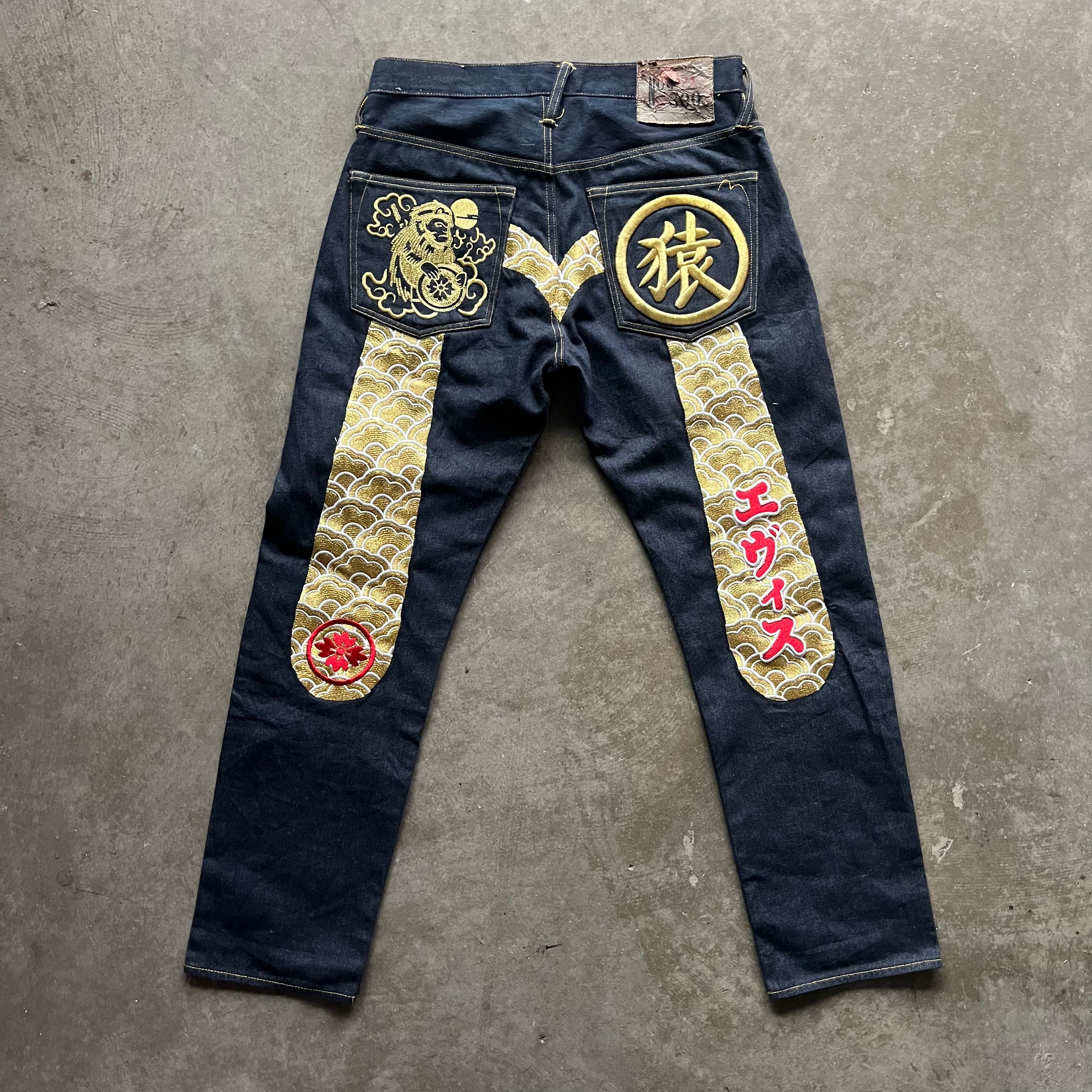 32x31 00s Gold Evisu Jeans