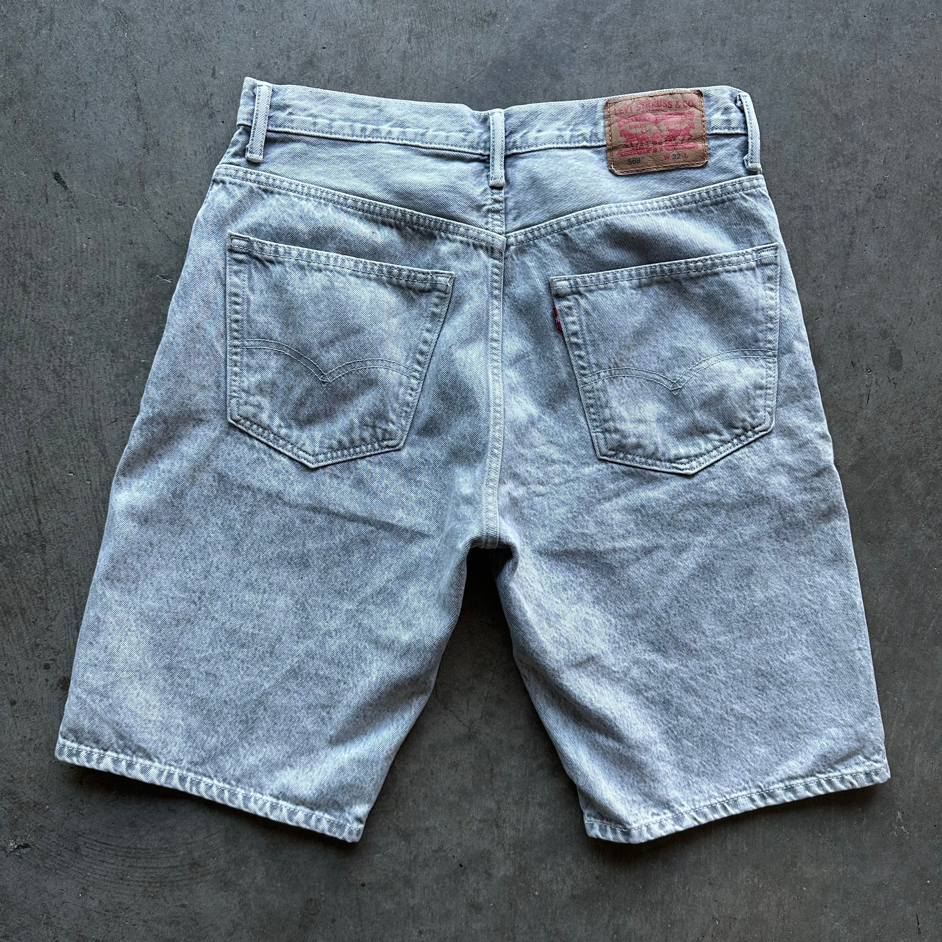 32w Grey Levis Shorts