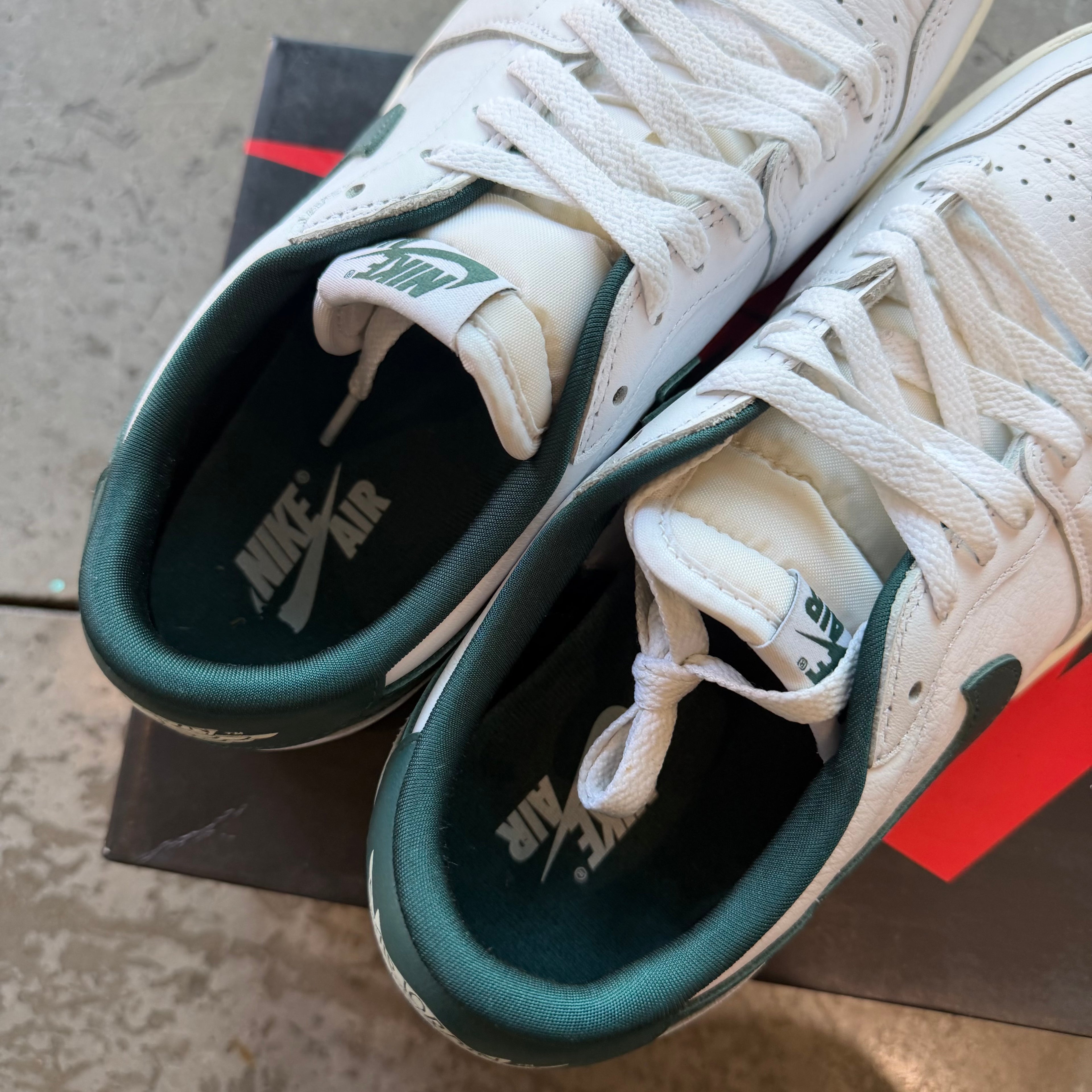 10.5w/9m Jordan 1 Low Oxidized Green