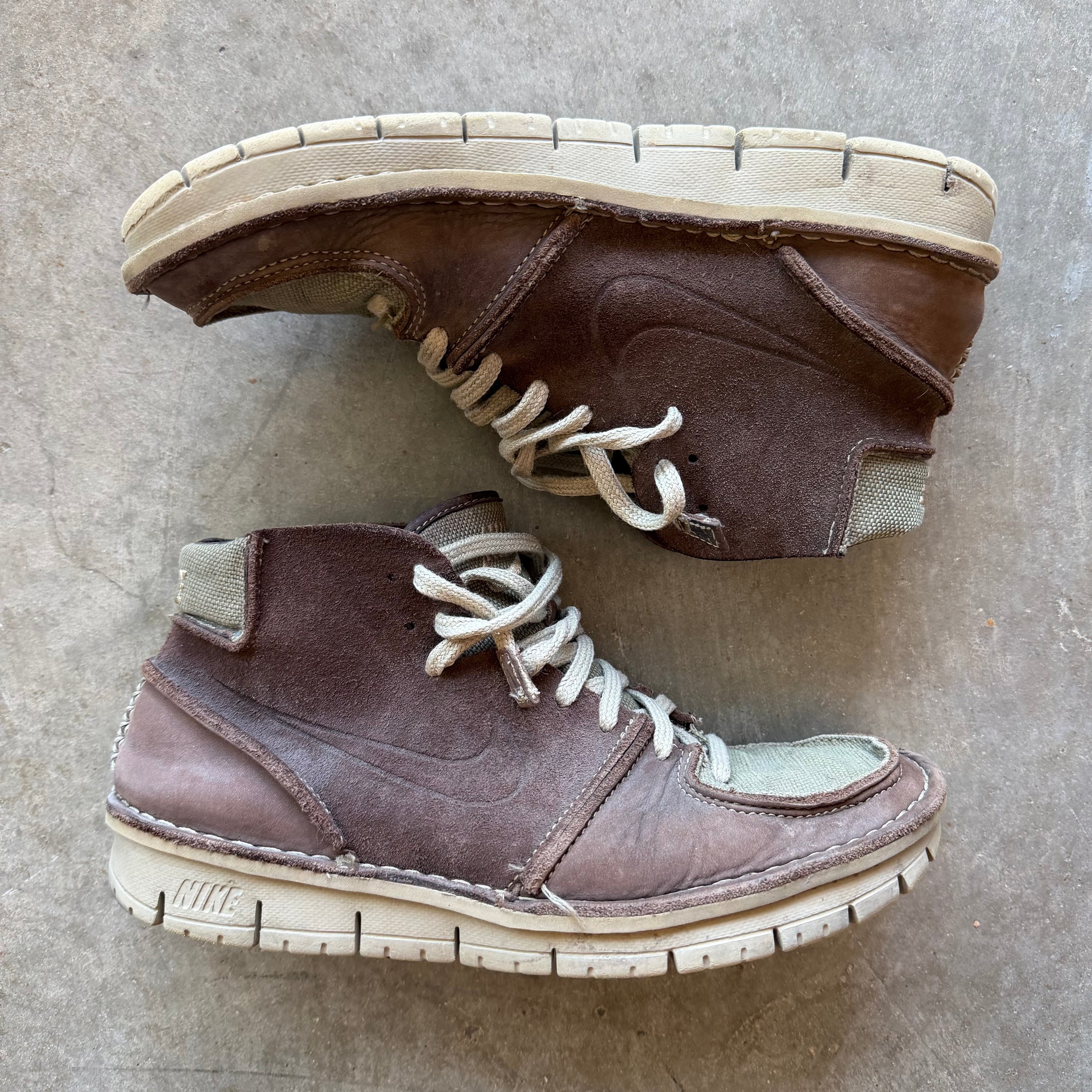 10.5 Used Nike Considered BB Mid 2006