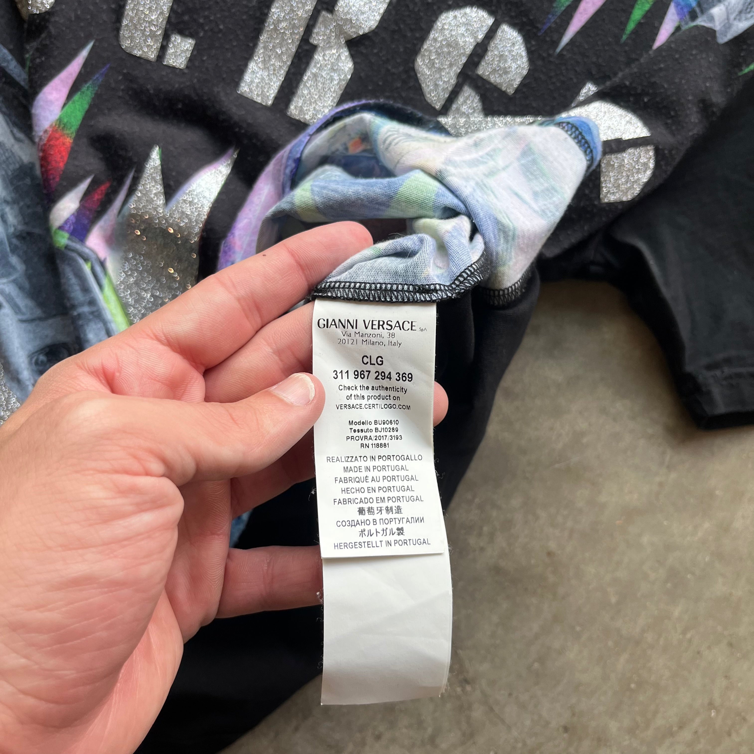 L Versace versus Tee