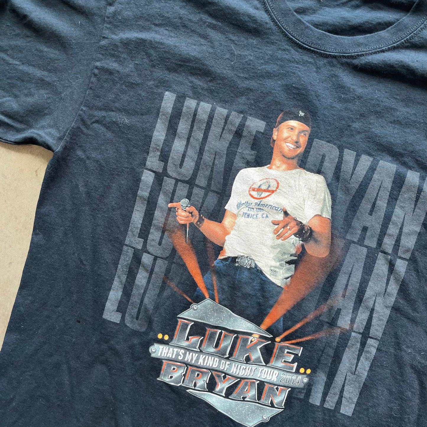 L 2014 Luke Bryan Tour Tee