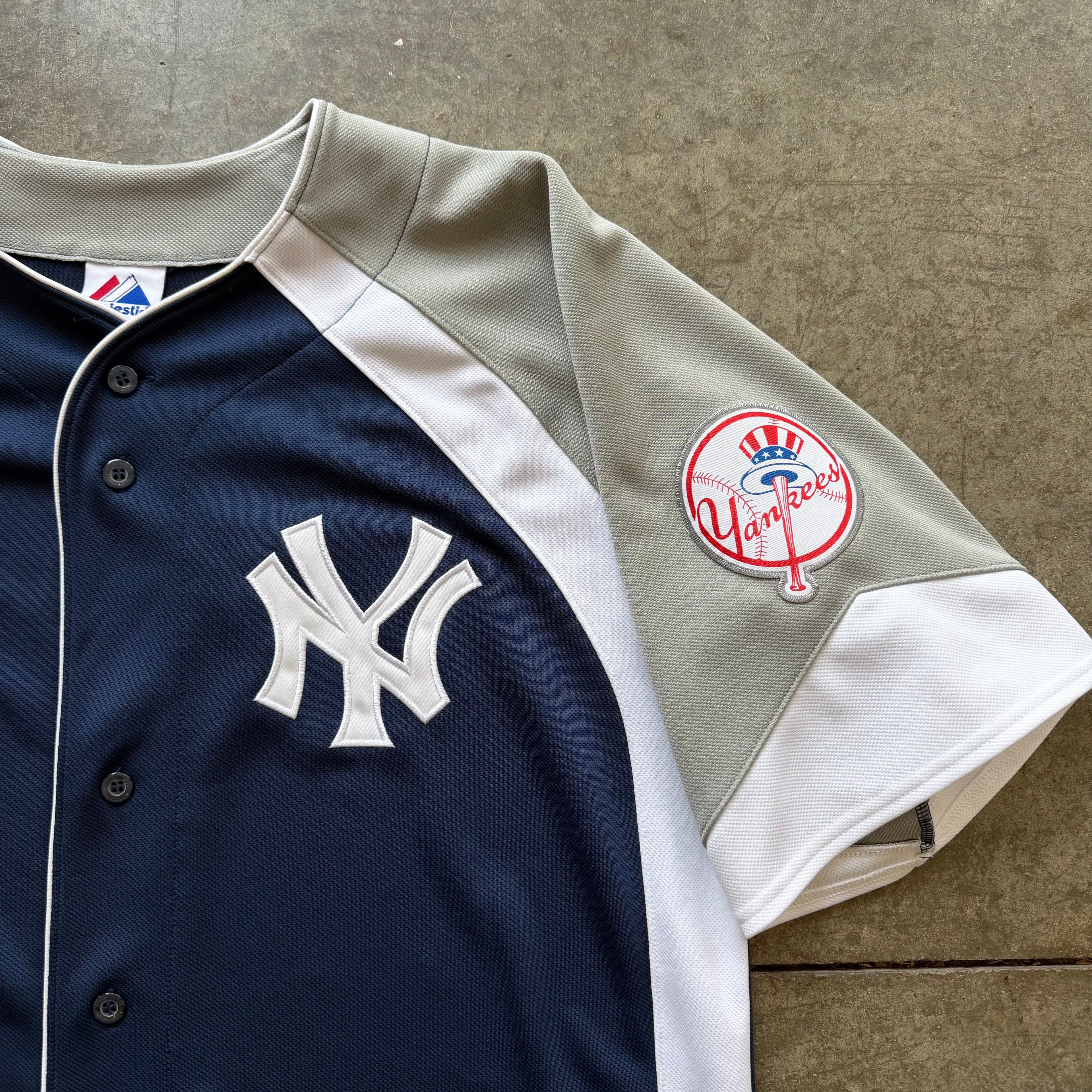 L 00s New York Yankees Jersey