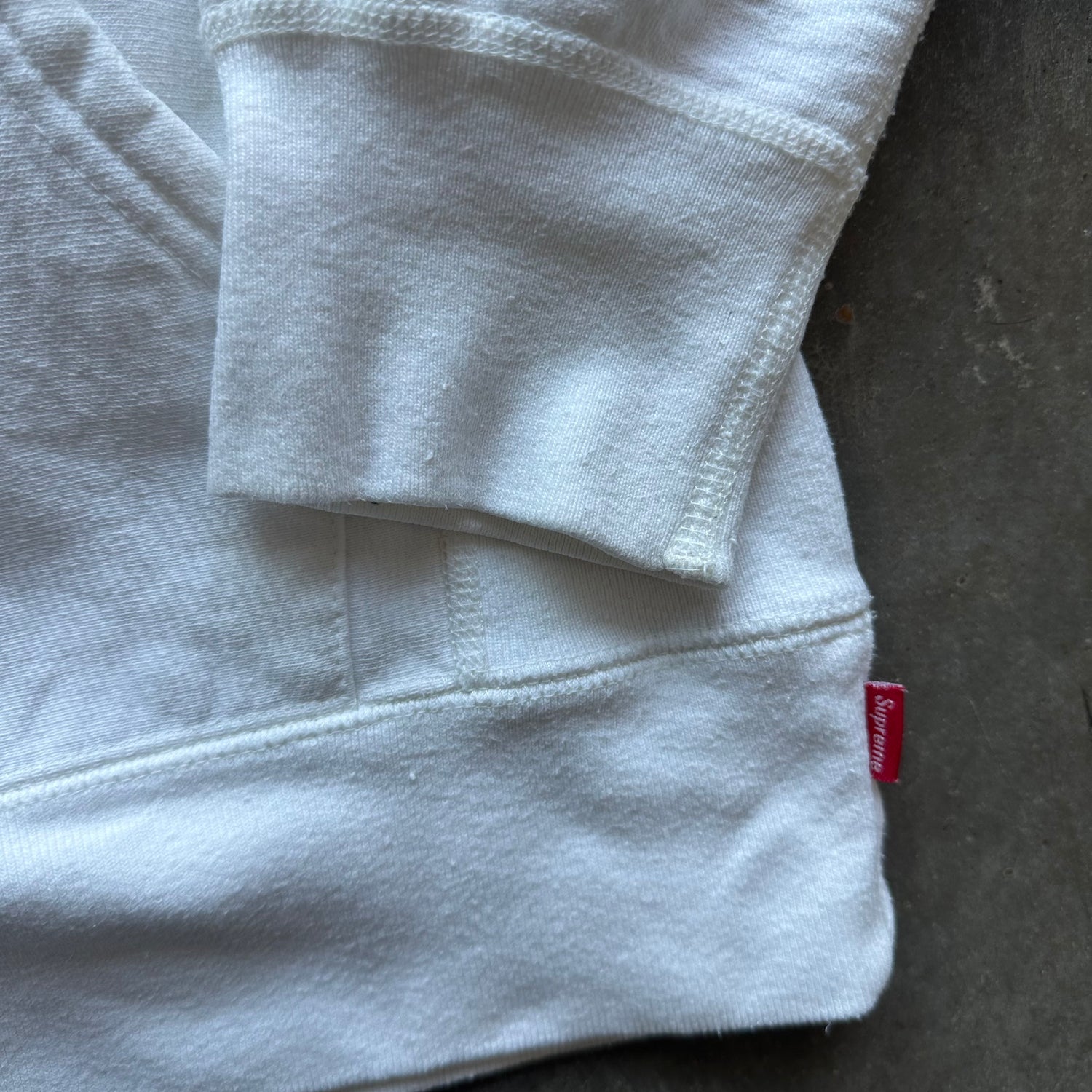 M Supreme Box Logo Hoodie White