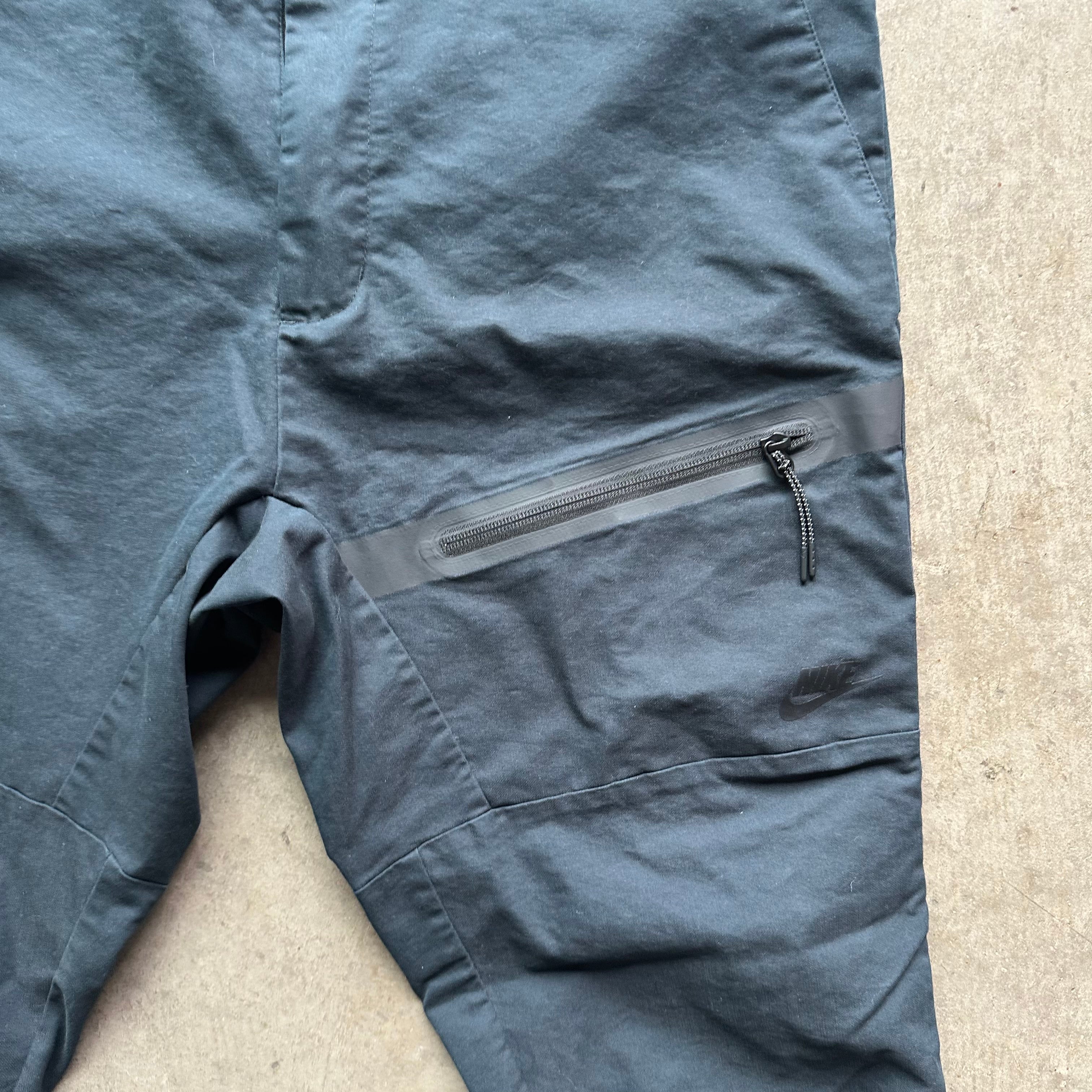 36w 00s Nike Skate Pants