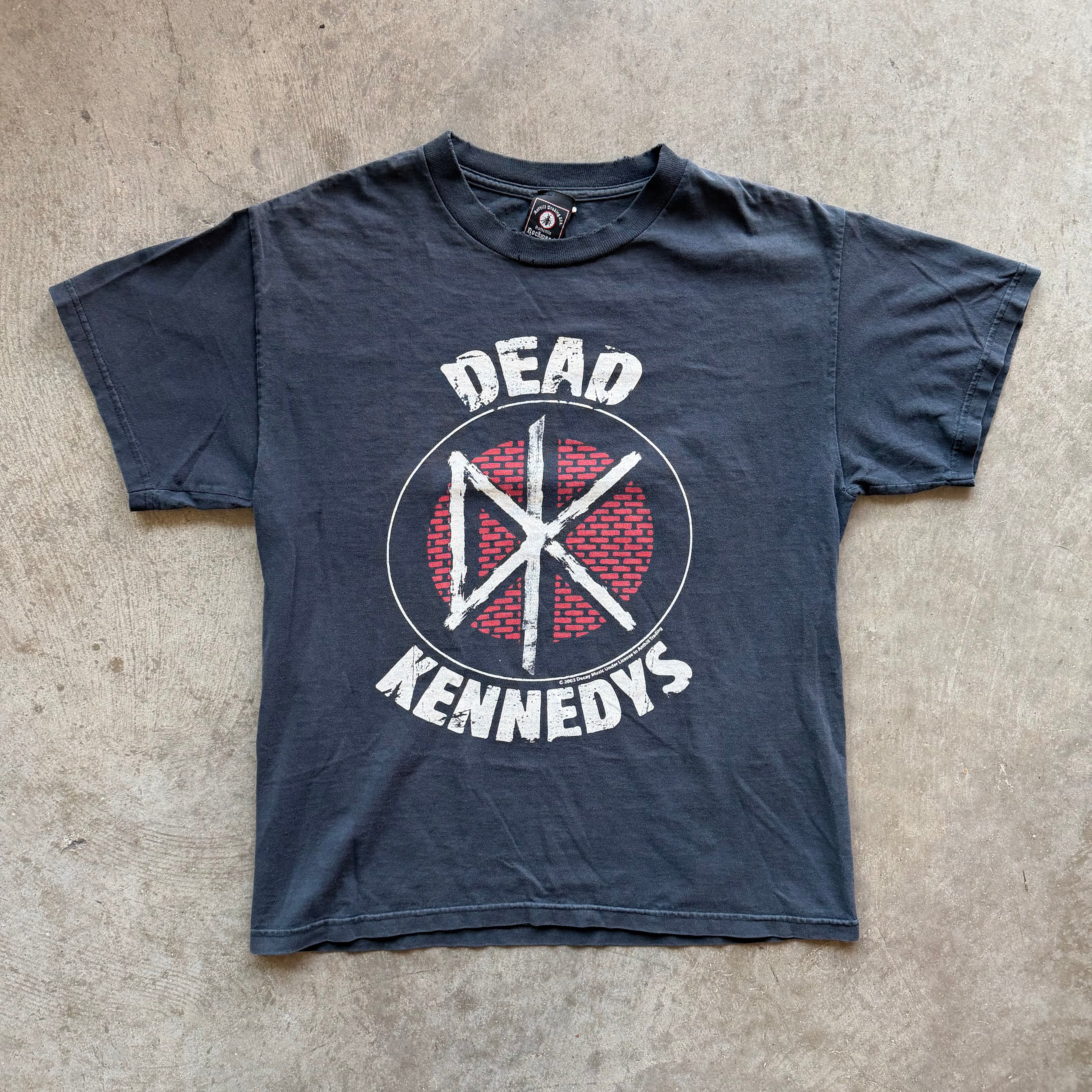 L 03 Dead Kennedys Tee