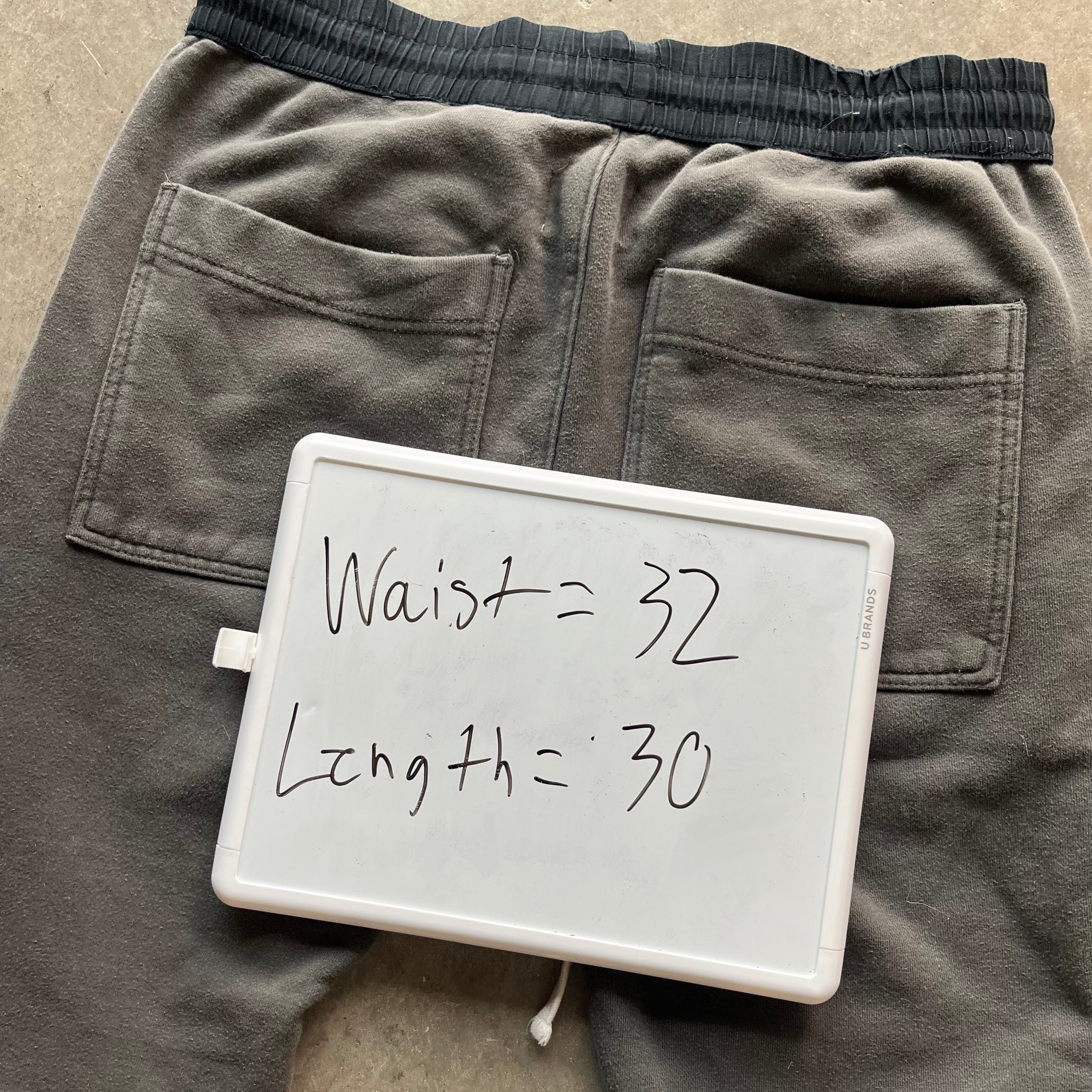 32x30 Fear of God Essentials Sweatpants