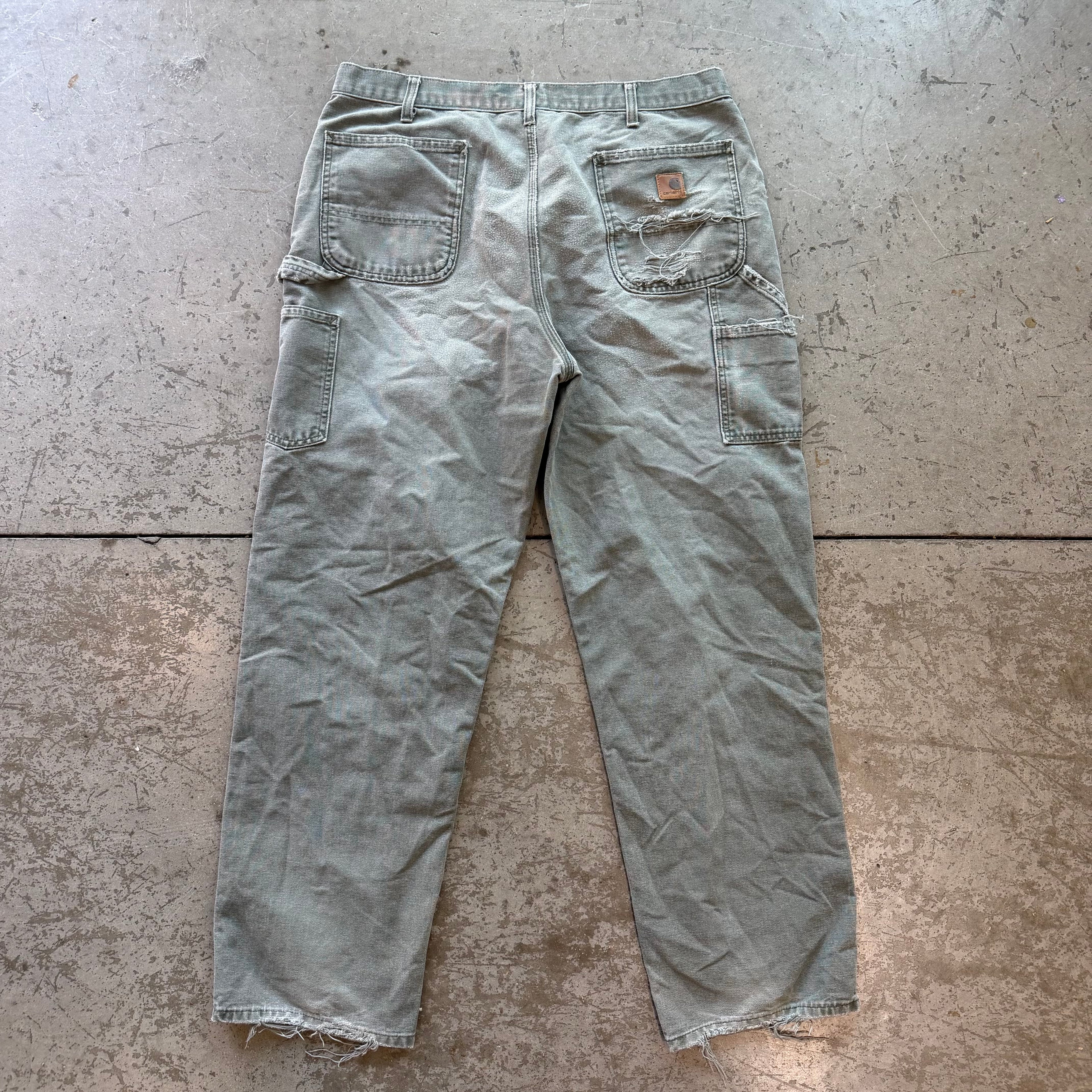 38x34 00s Distressed Carhartt Pants