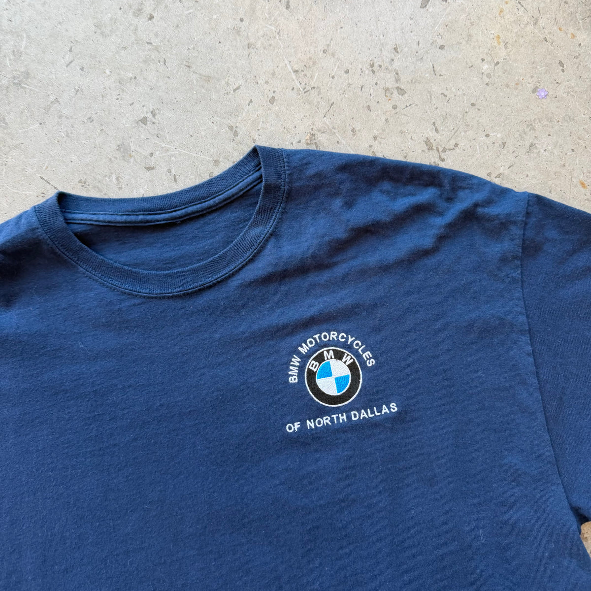 L 00s BMW Dallas Tee