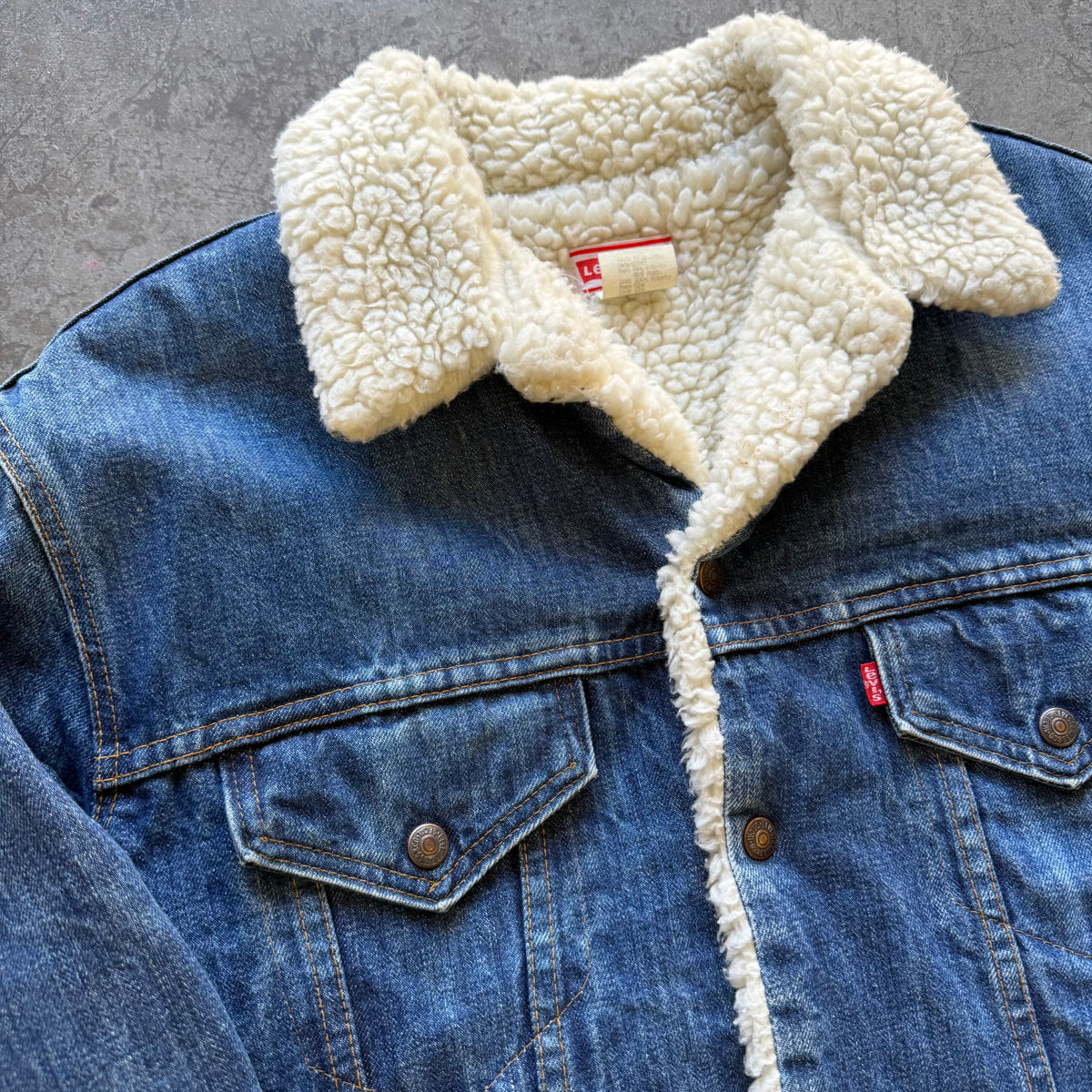 M 80s Levi’s Sherpa Lined Denim Jacket