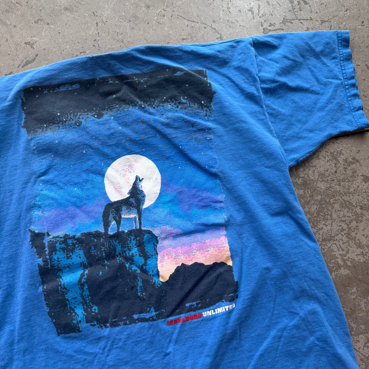L 90s Marlboro Wolf Tee