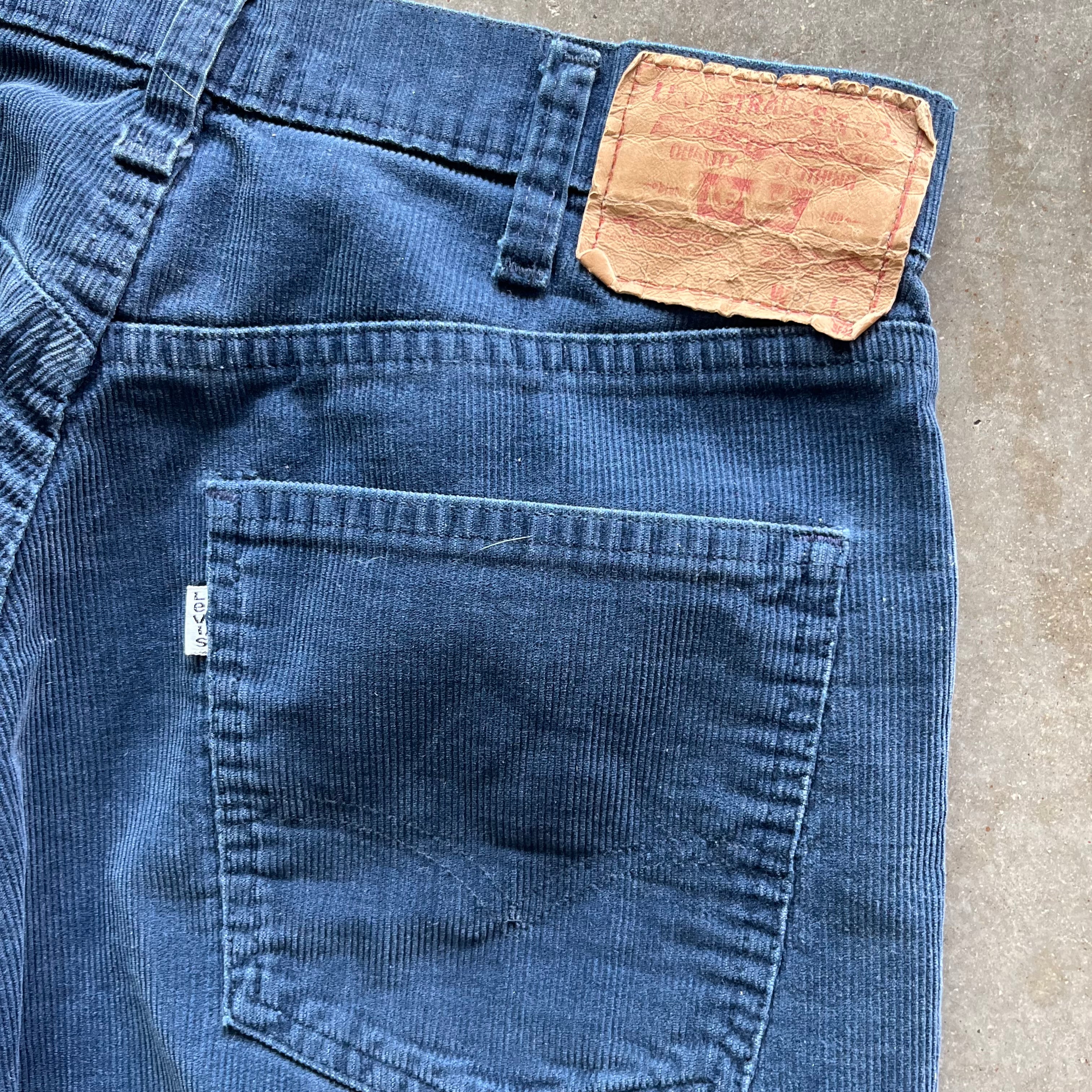 31x33 90s Courdoroy Levis Pants