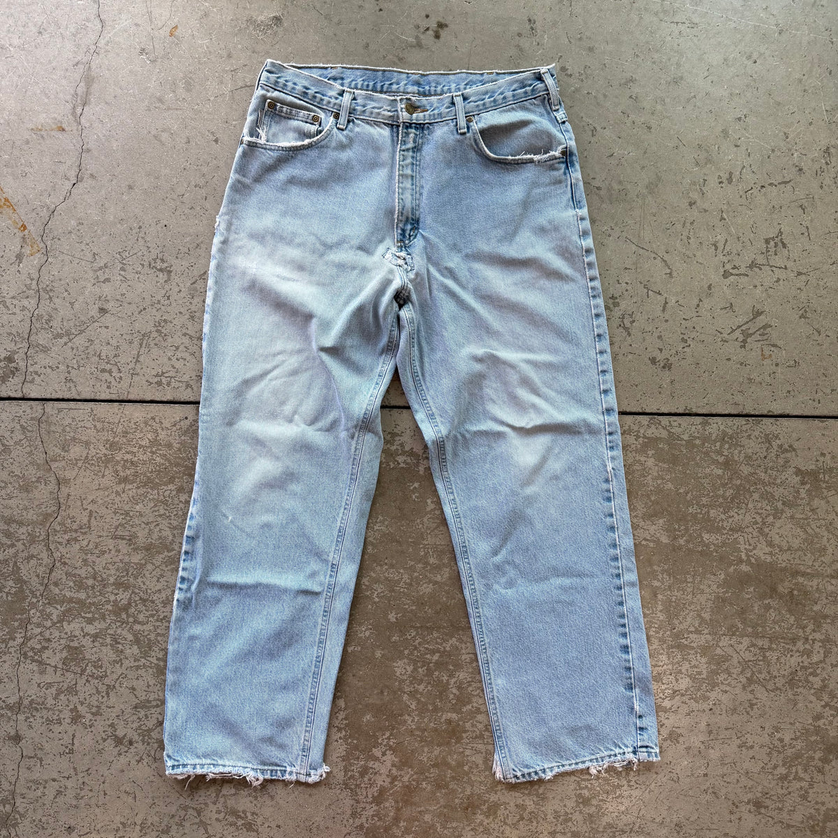 36x32 00s Distressed Carhartt Jeans