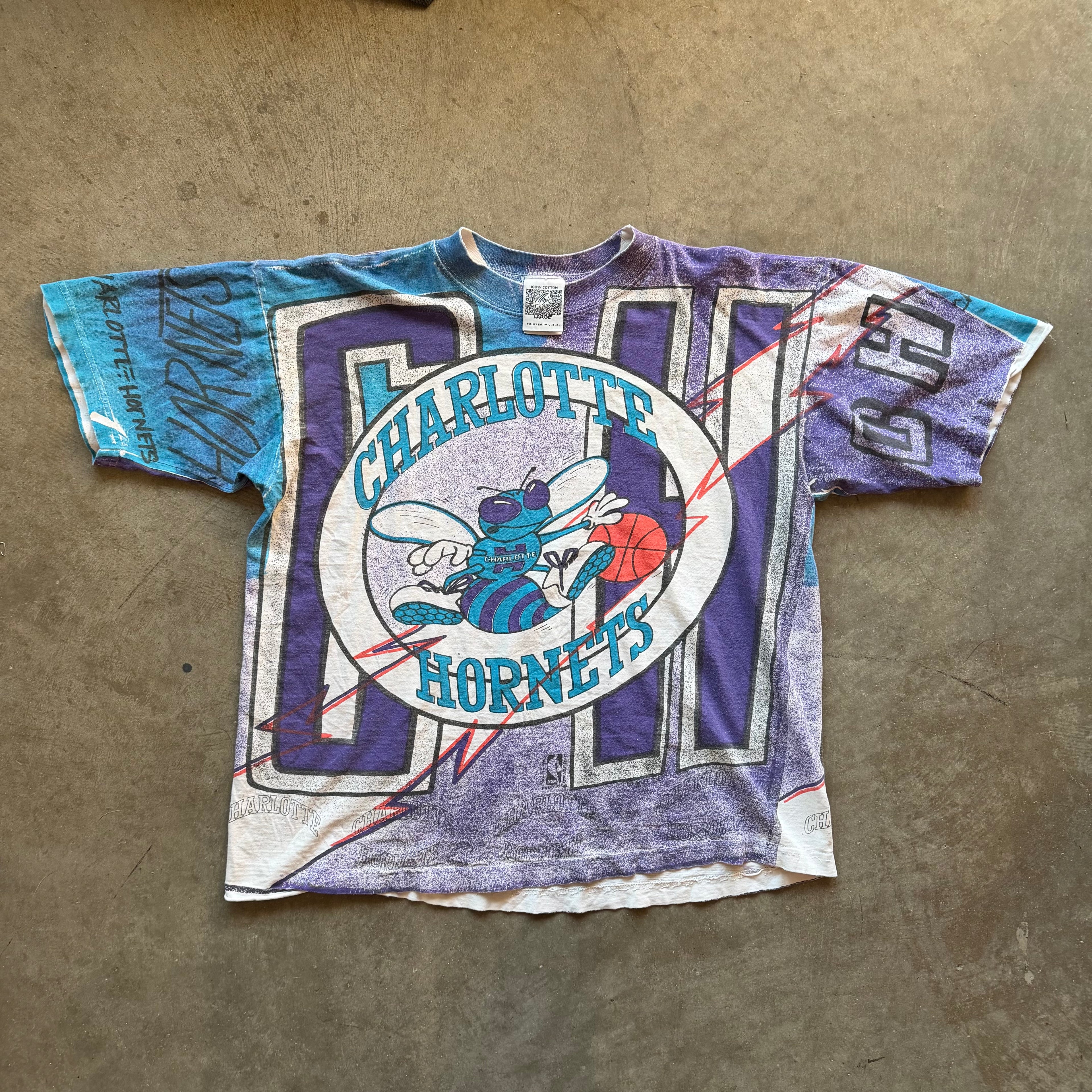 L 90s Charolette Hornets Magic Johnson Tee