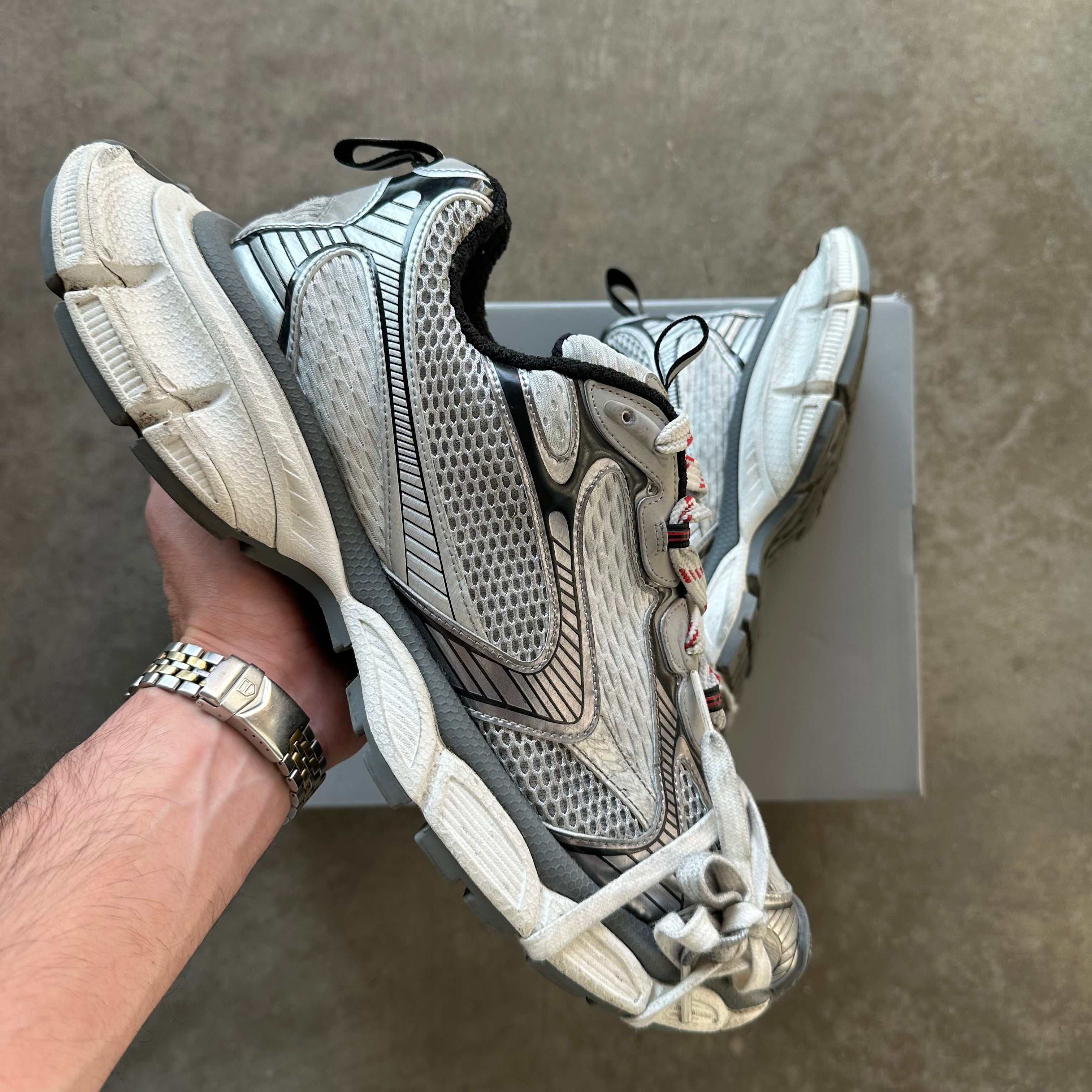 46 Used Balenciaga 3XL Red/Grey