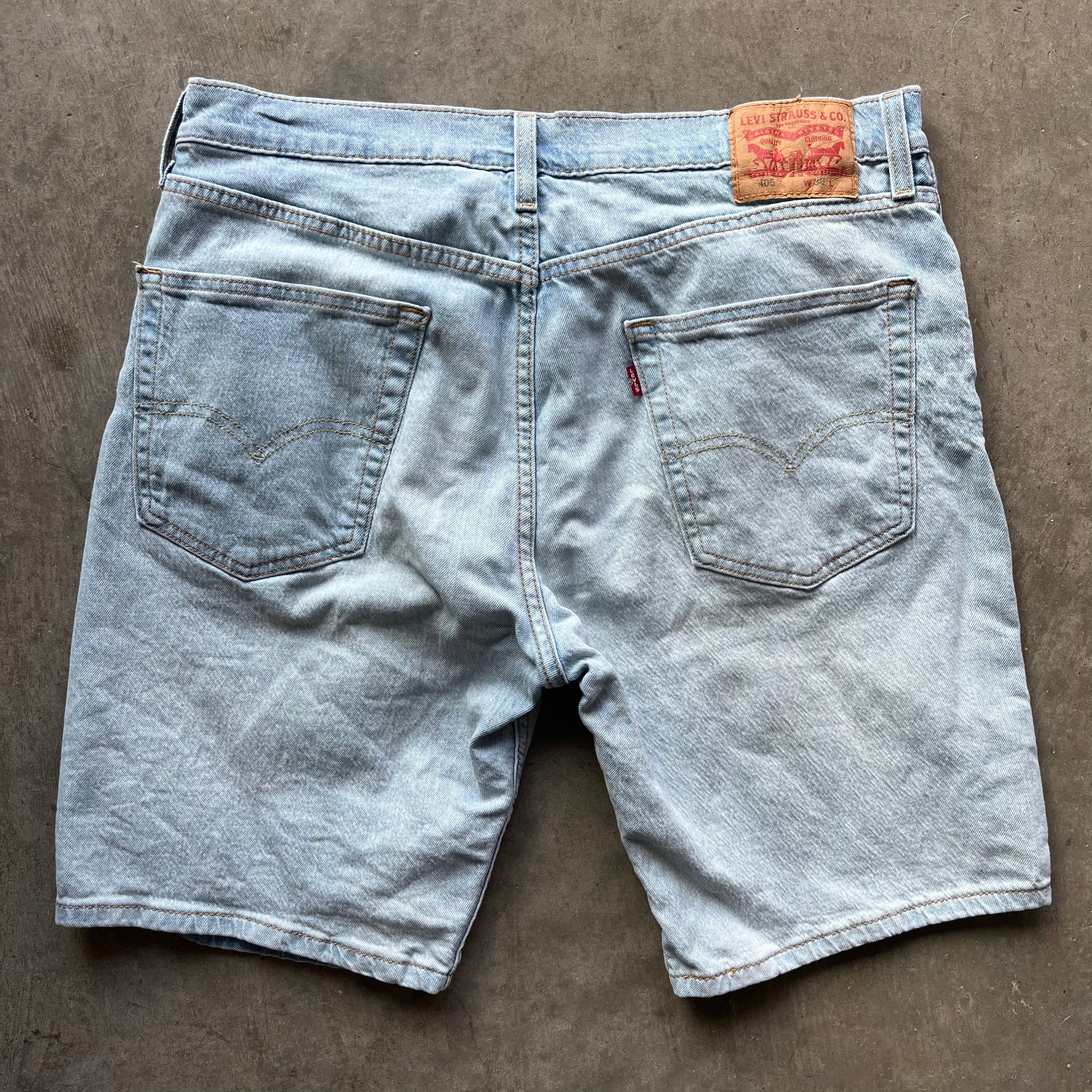 36w 00s Levis Shorts
