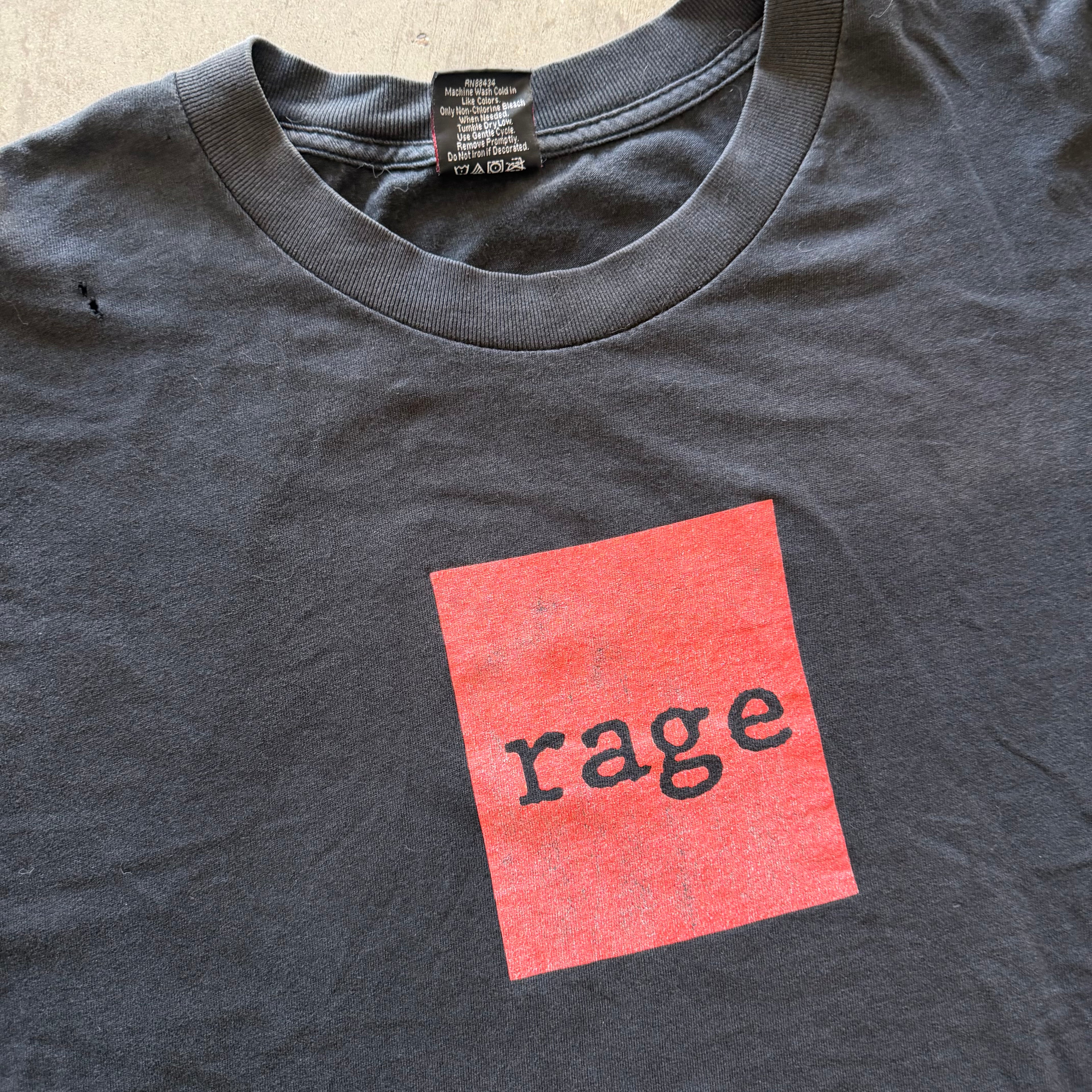 XXL 90s Rage Against the Machine Guerrilla Band Tee