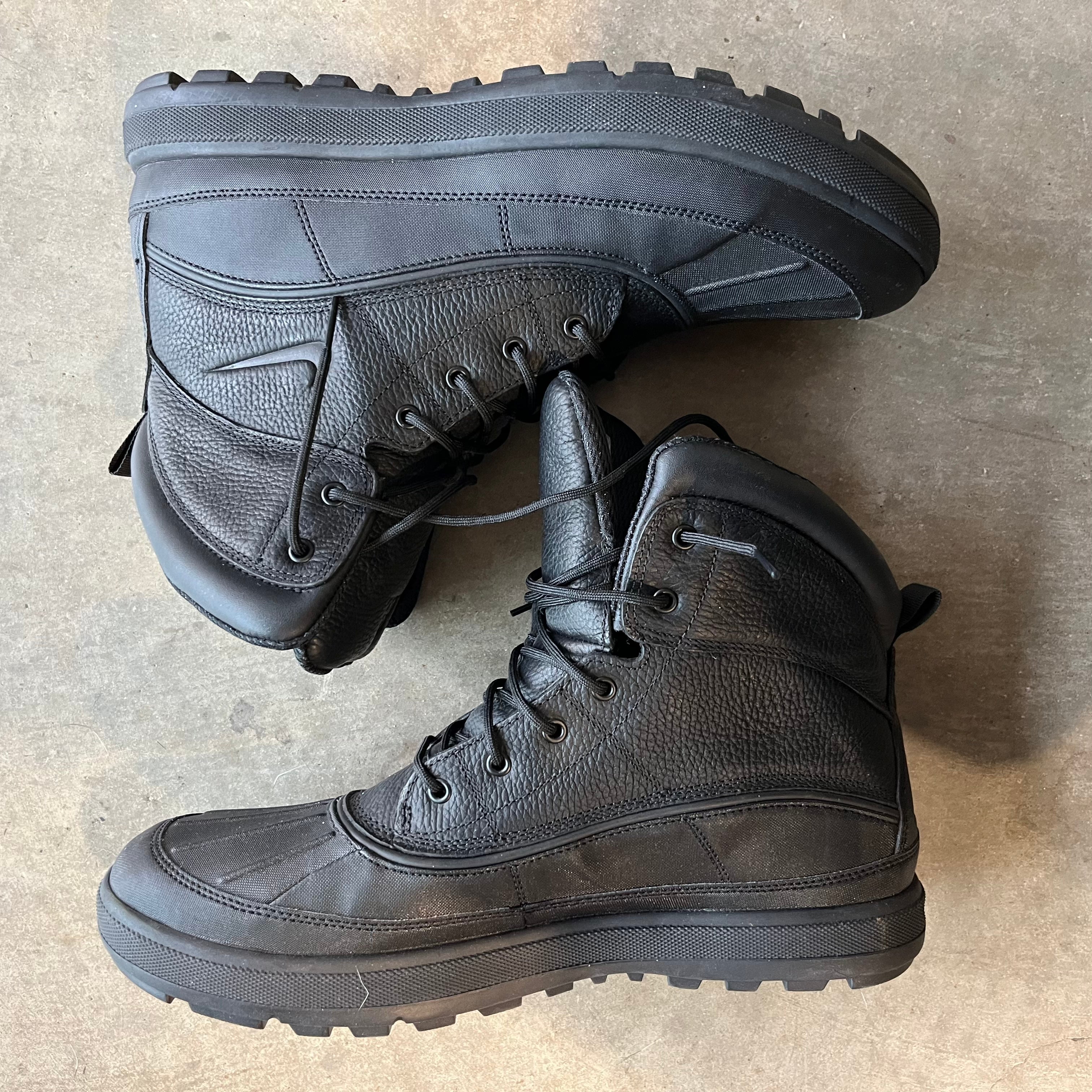 13 Used Nike ACG Boot