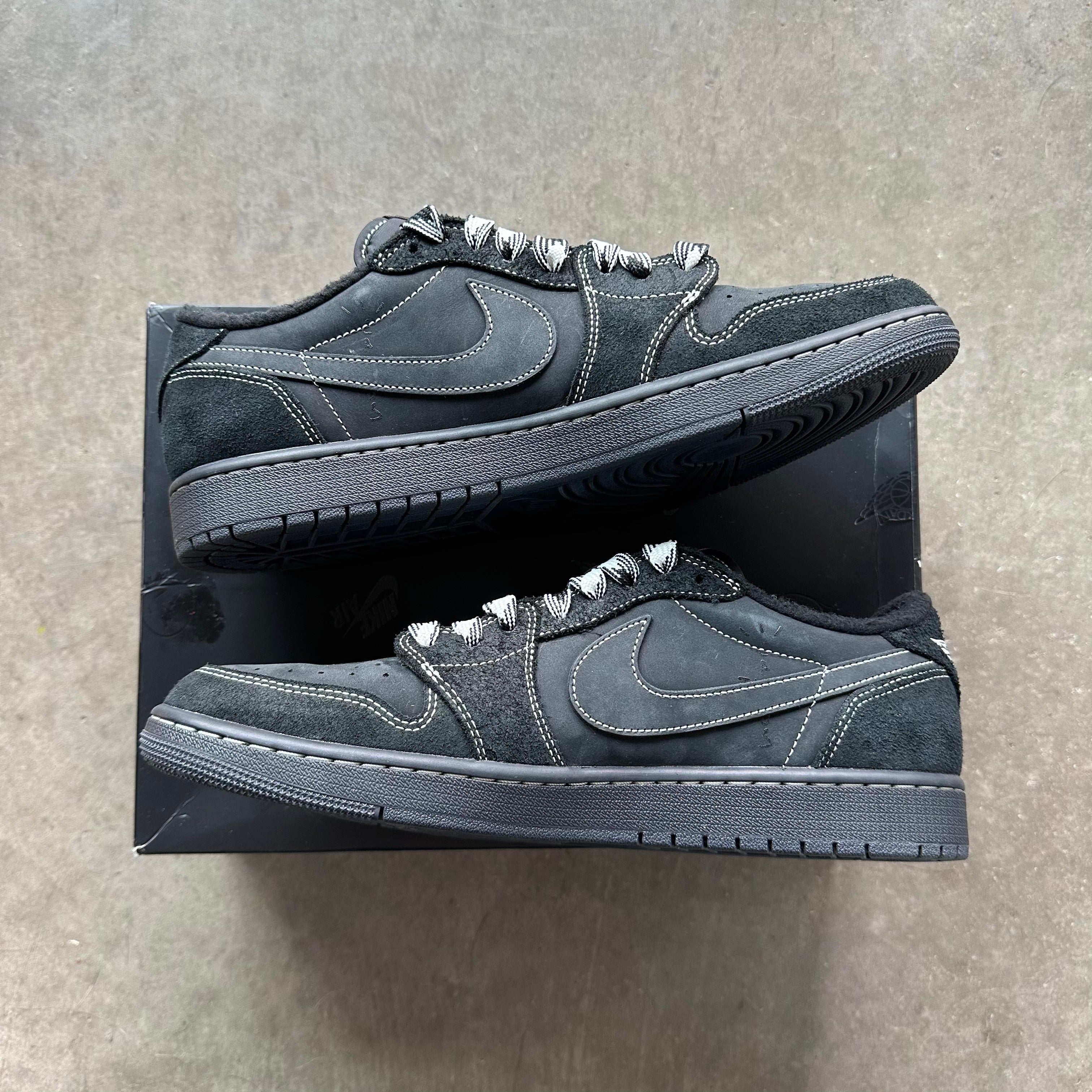 12 VNDS Travis Scott Jordan 1 Low Phantom