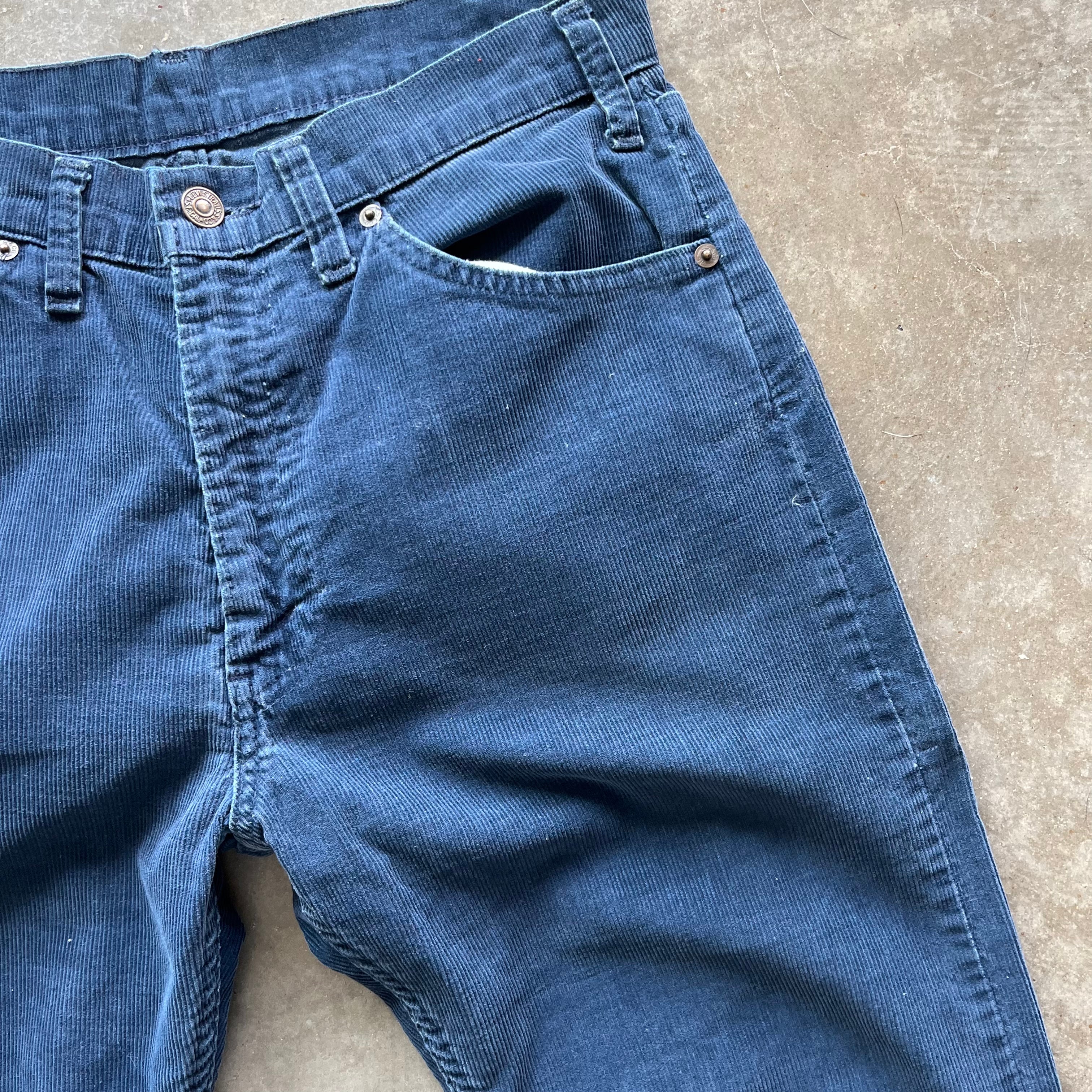 31x33 90s Courdoroy Levis Pants