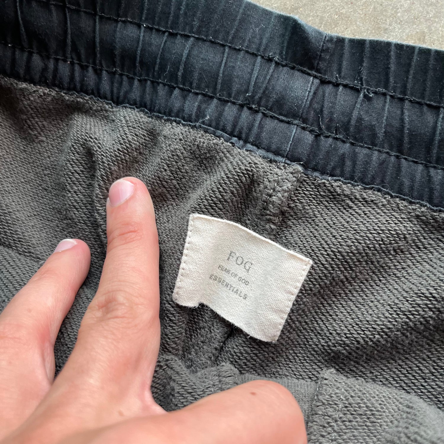 32x30 Fear of God Essentials Sweatpants