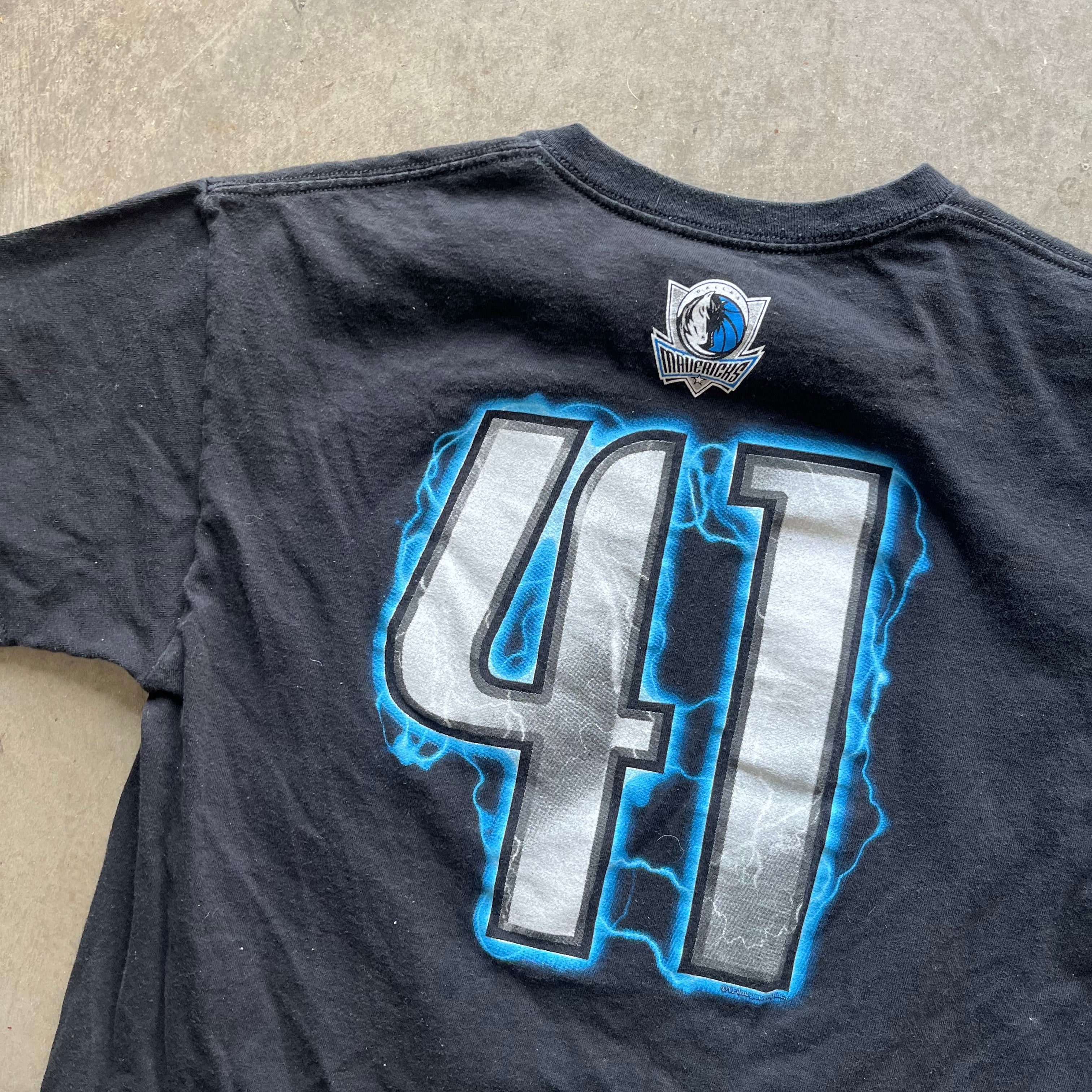 M Dirk Mavs Tee