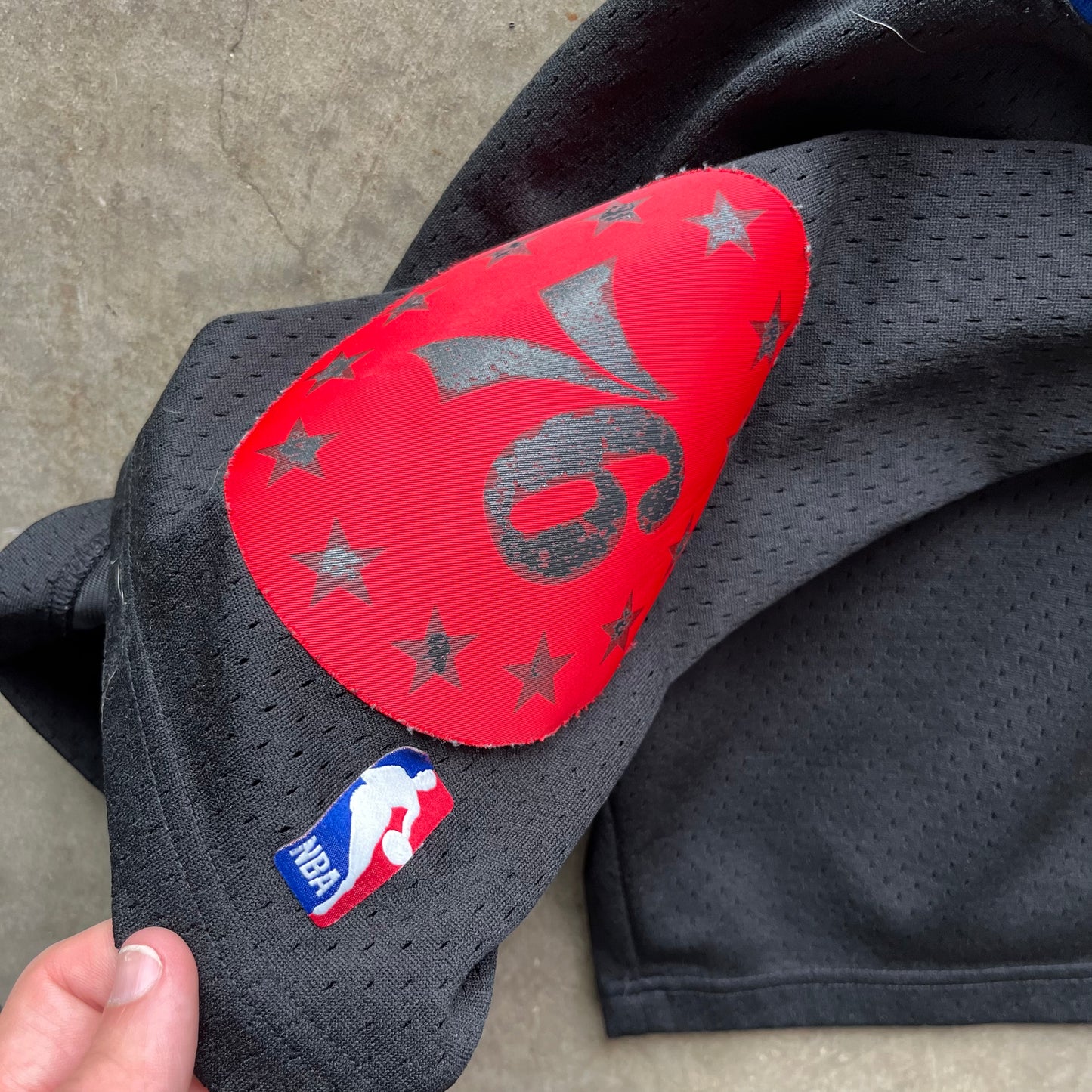 XXL Retro 76ers Shorts