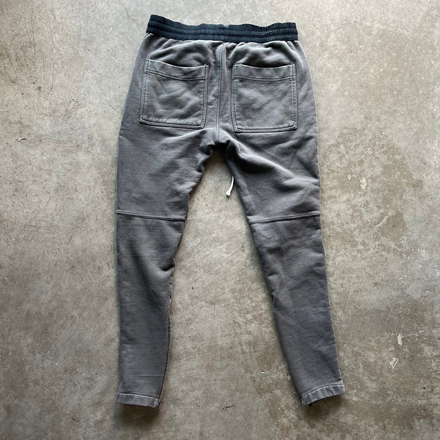 32x30 Fear of God Essentials Sweatpants
