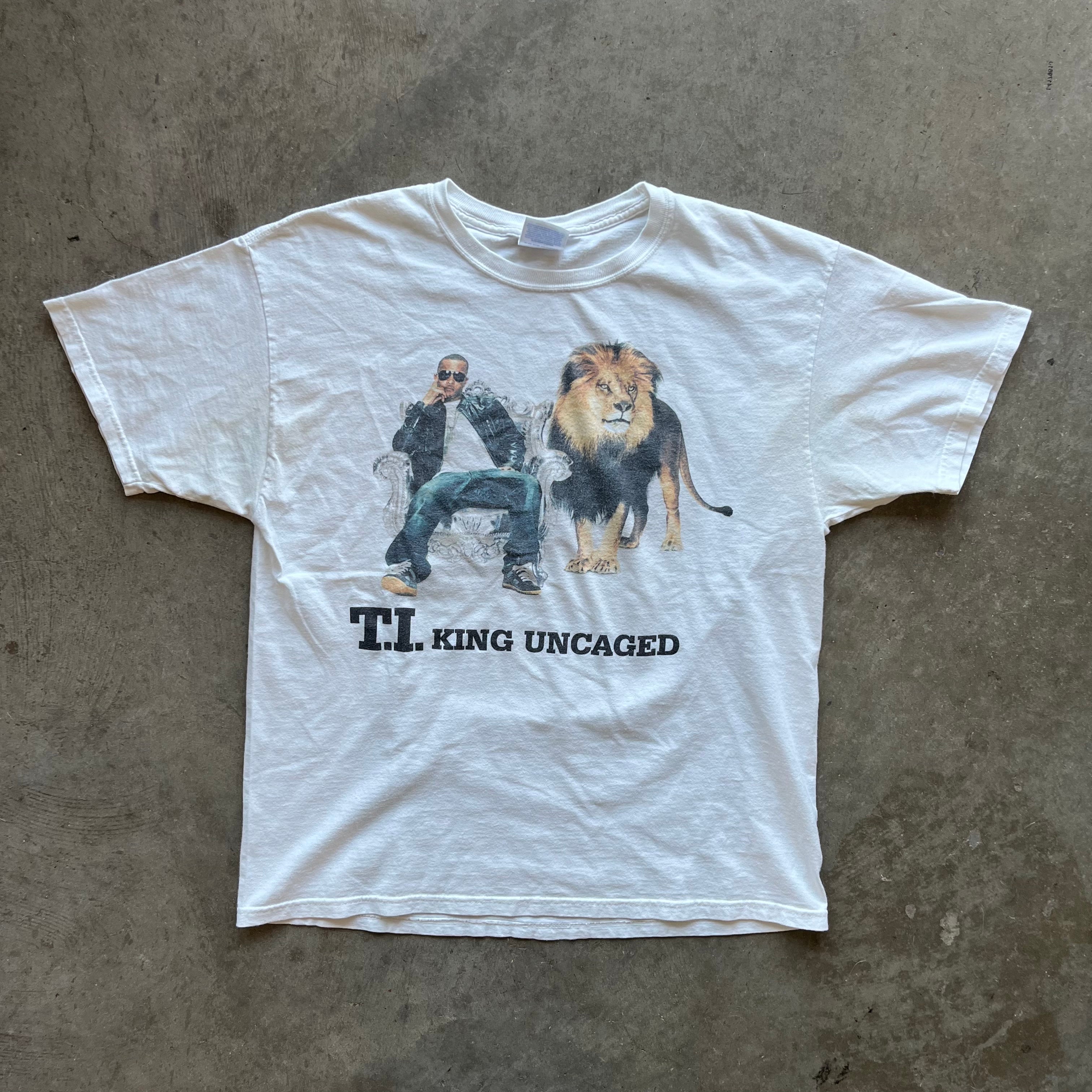 L 00s T.I. King Uncaged Tee